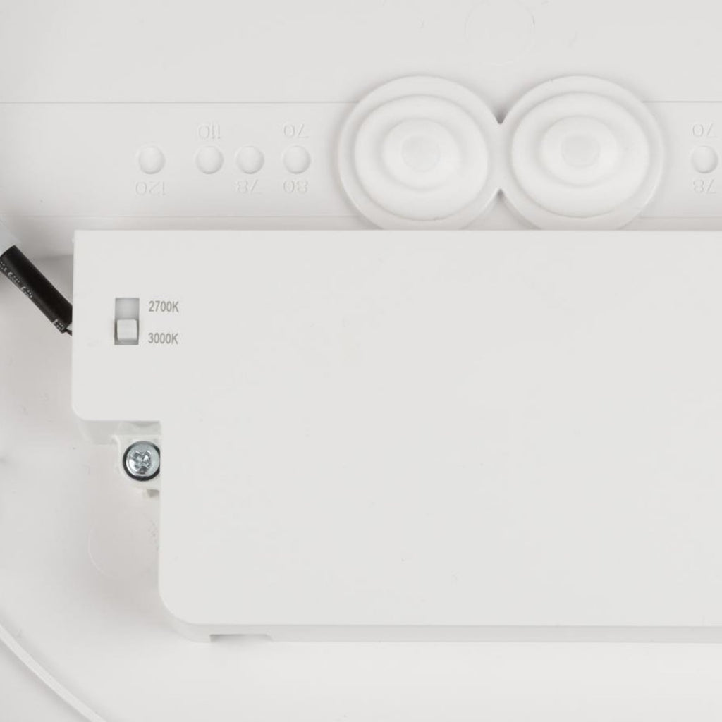 LED taklampe Decona dimbar hvit Ø30 cm montert i rom