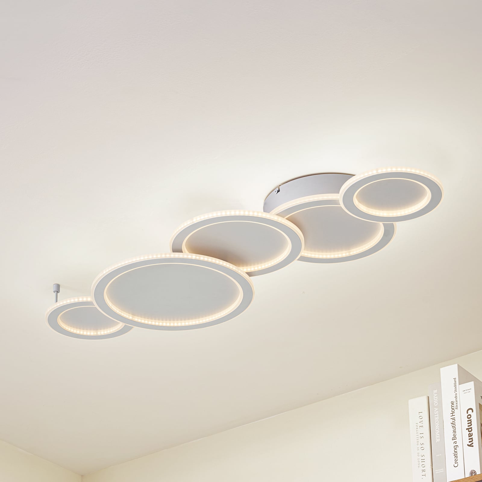 LED taklampe Diala dimbar hvit aluminium 96 cm forfra