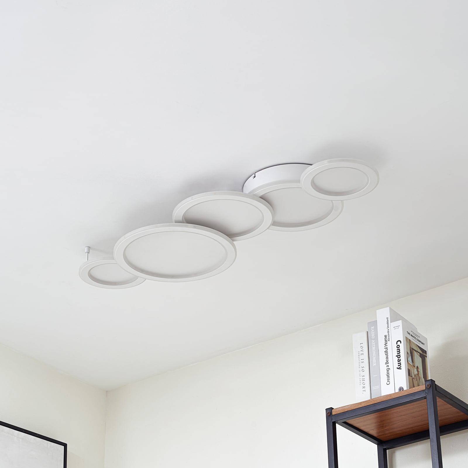 LED taklampe Diala dimbar hvit aluminium 96 cm detalj