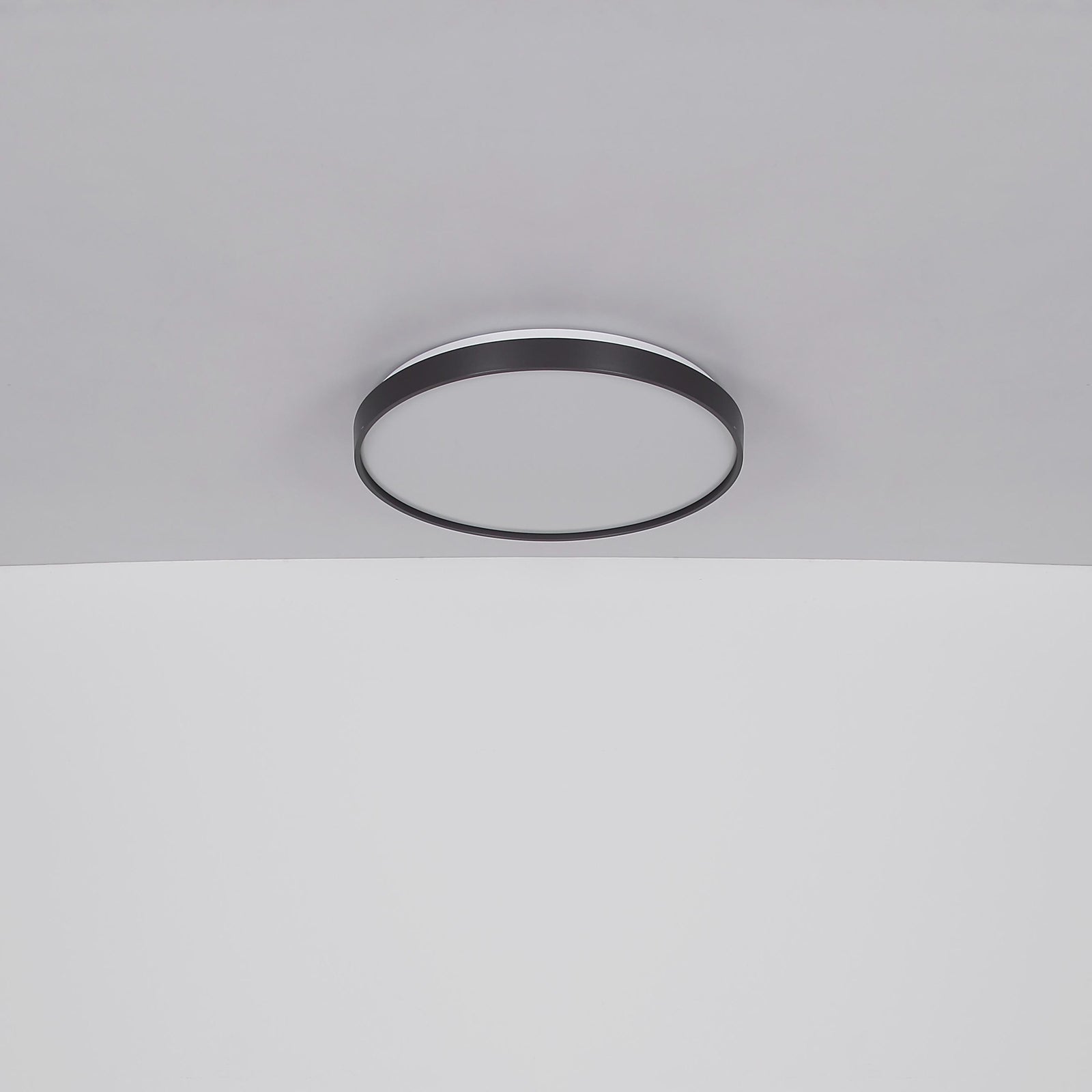 LED taklampe Eclypse antrasitt Ø48 cm 24W varmhvit lysdetalj