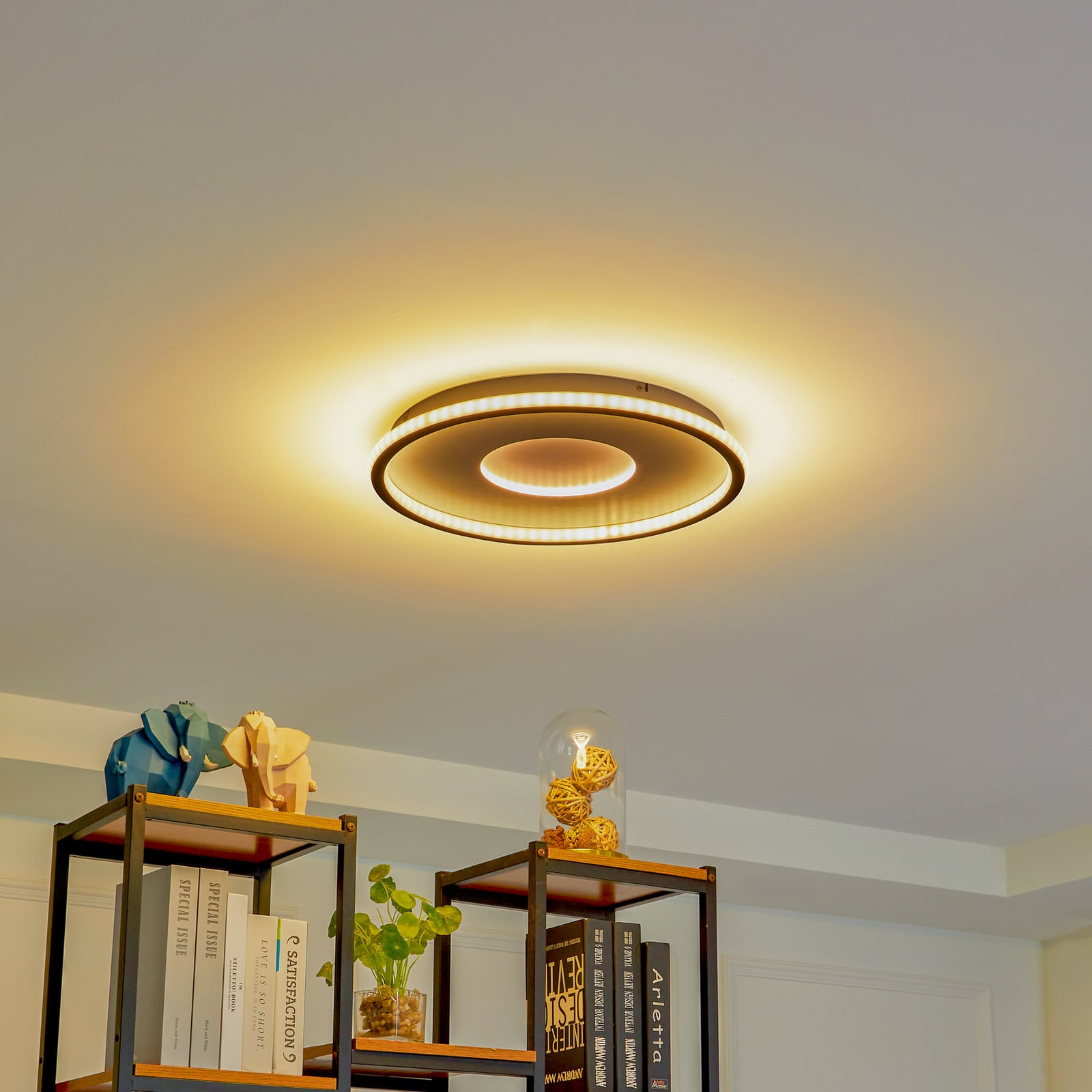 LED taklampe Edenia svart hvit CCT forfra