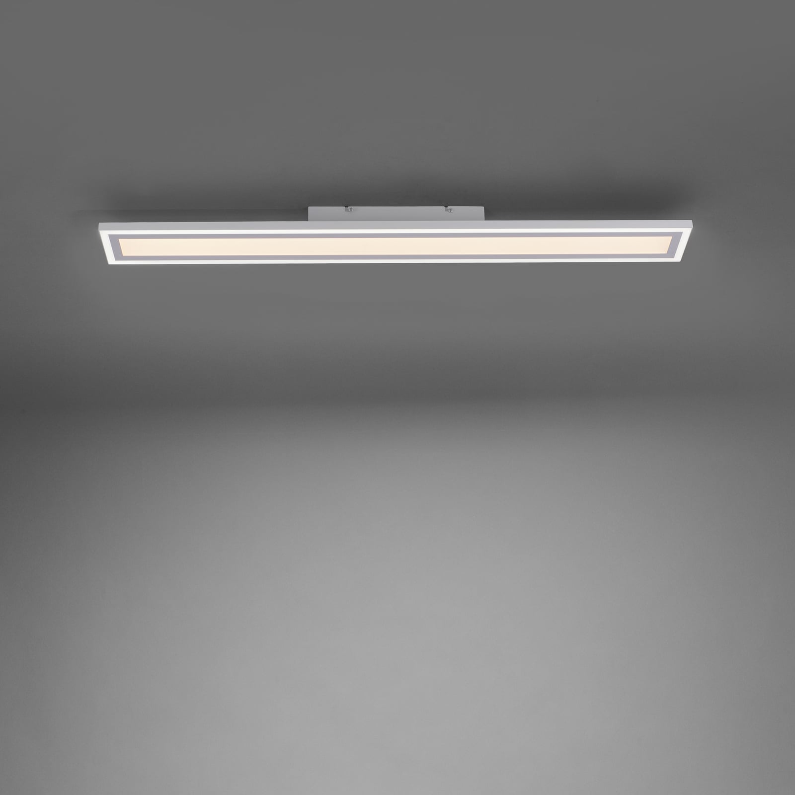LED taklampe Edging dimbar CCT med fjernkontroll 100 cm detalj av fjernkontroll