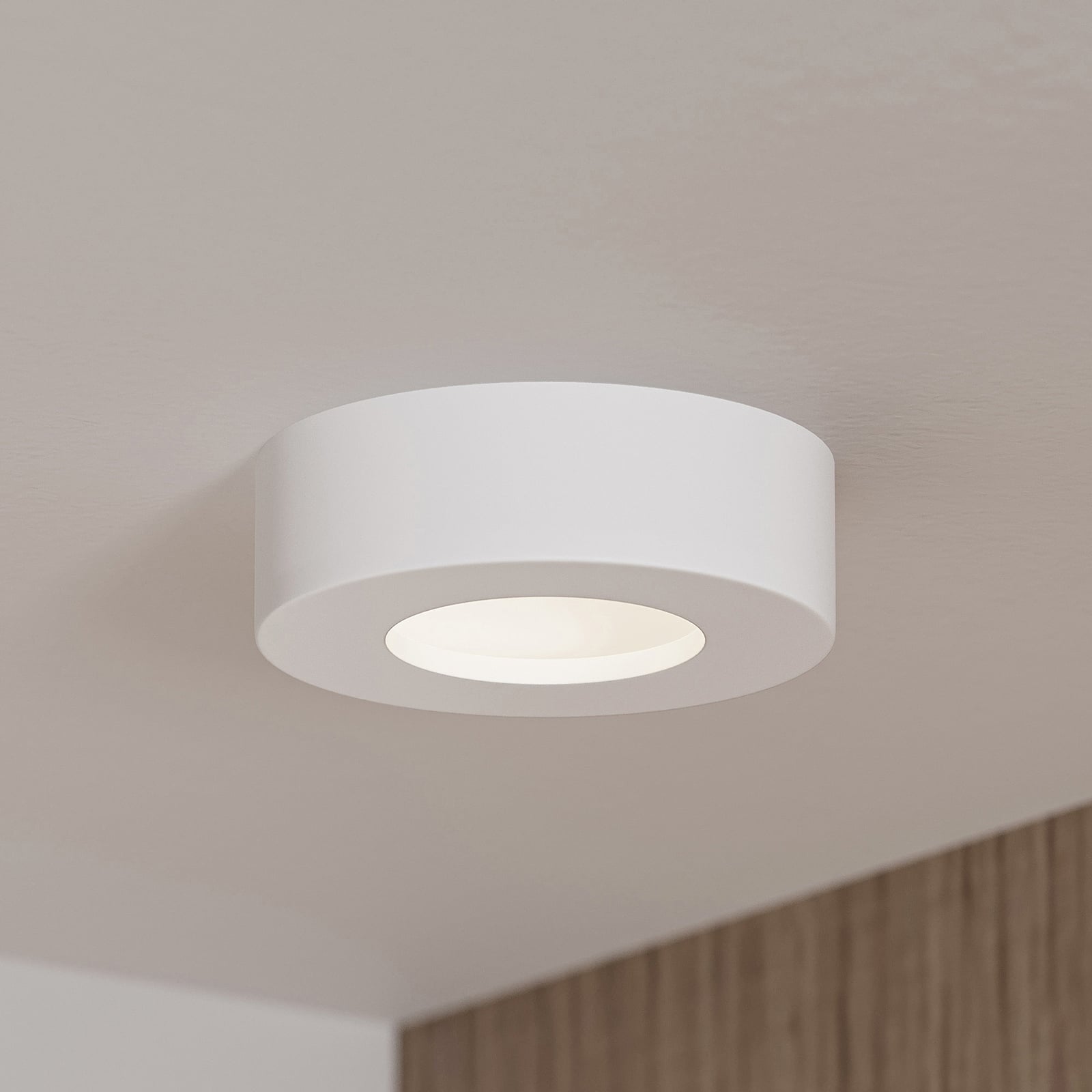 LED taklampe Edwina dimbar CCT hvit Ø12 cm IP44 forfra