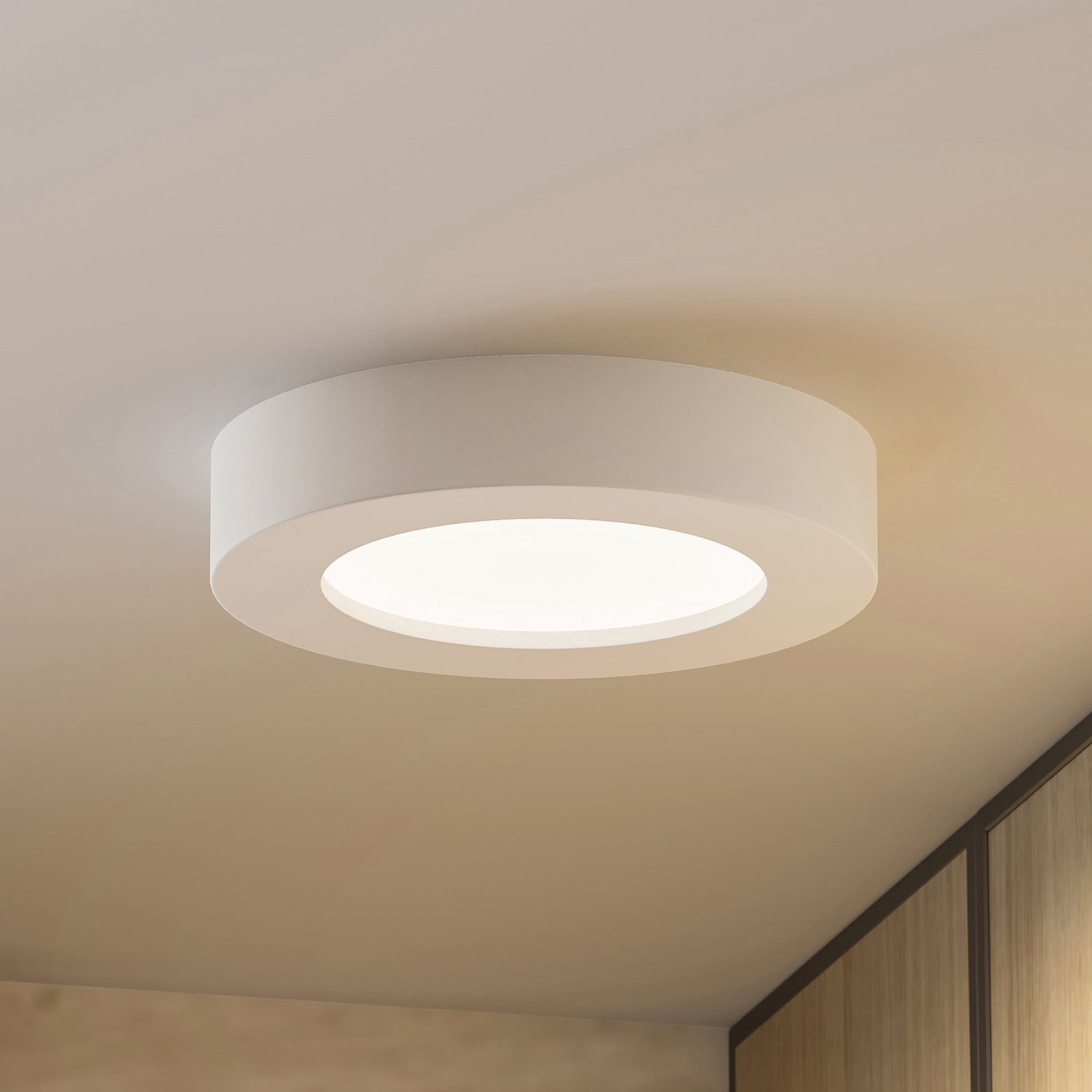 LED taklampe Edwina hvit forfra