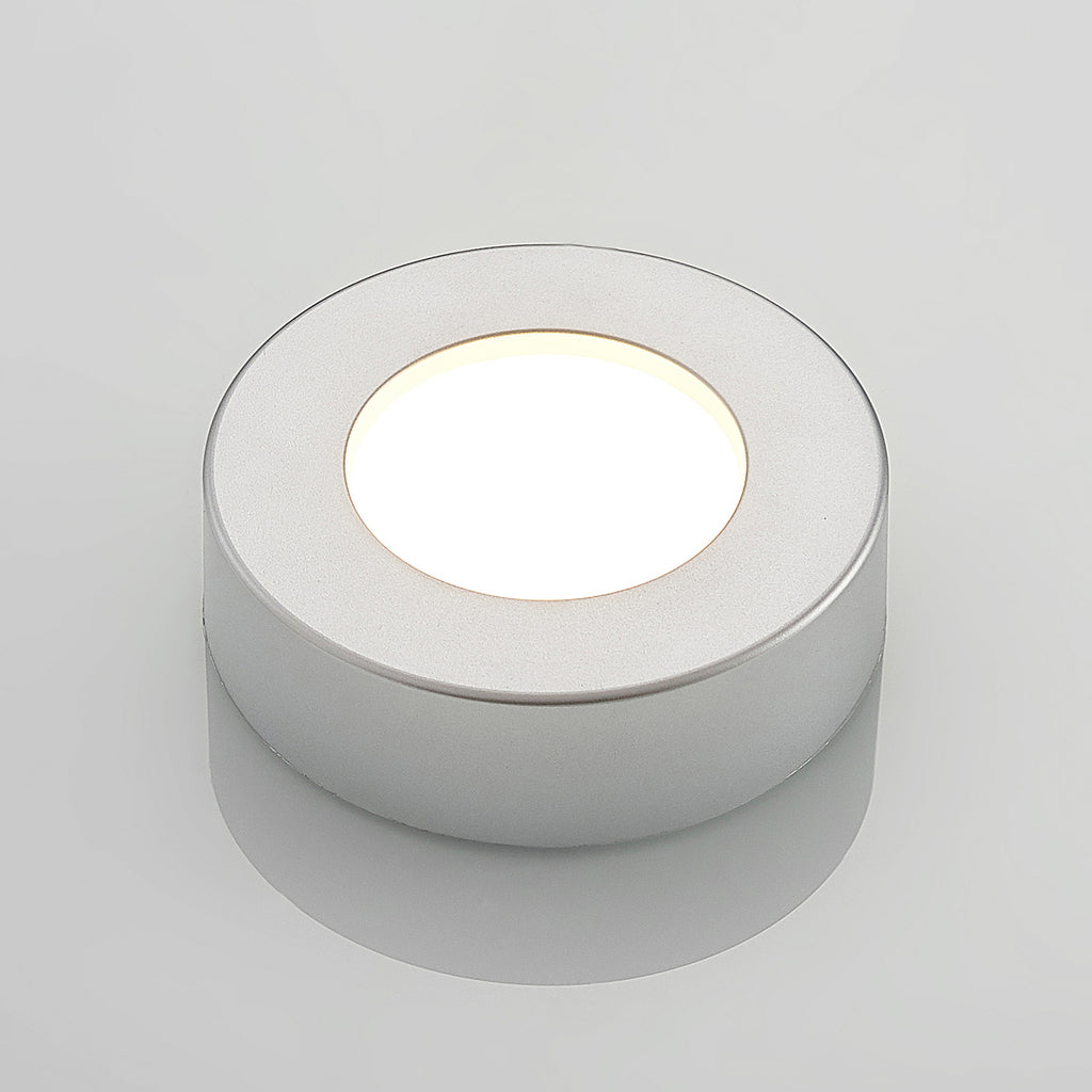 Sidevisning av LED taklampe Edwina rund sølv Ø12 cm IP44