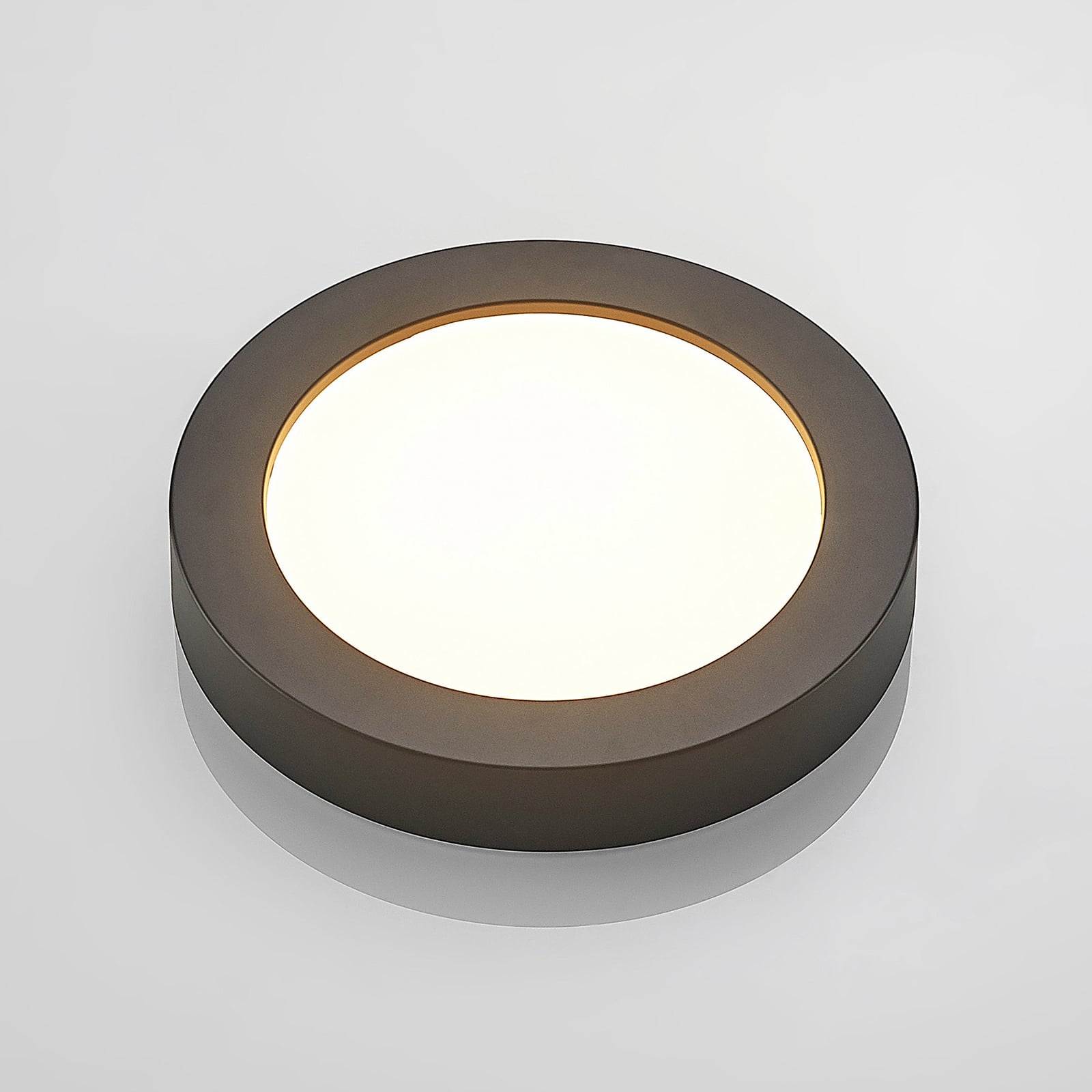 LED taklampe Edwina svart sideprofil