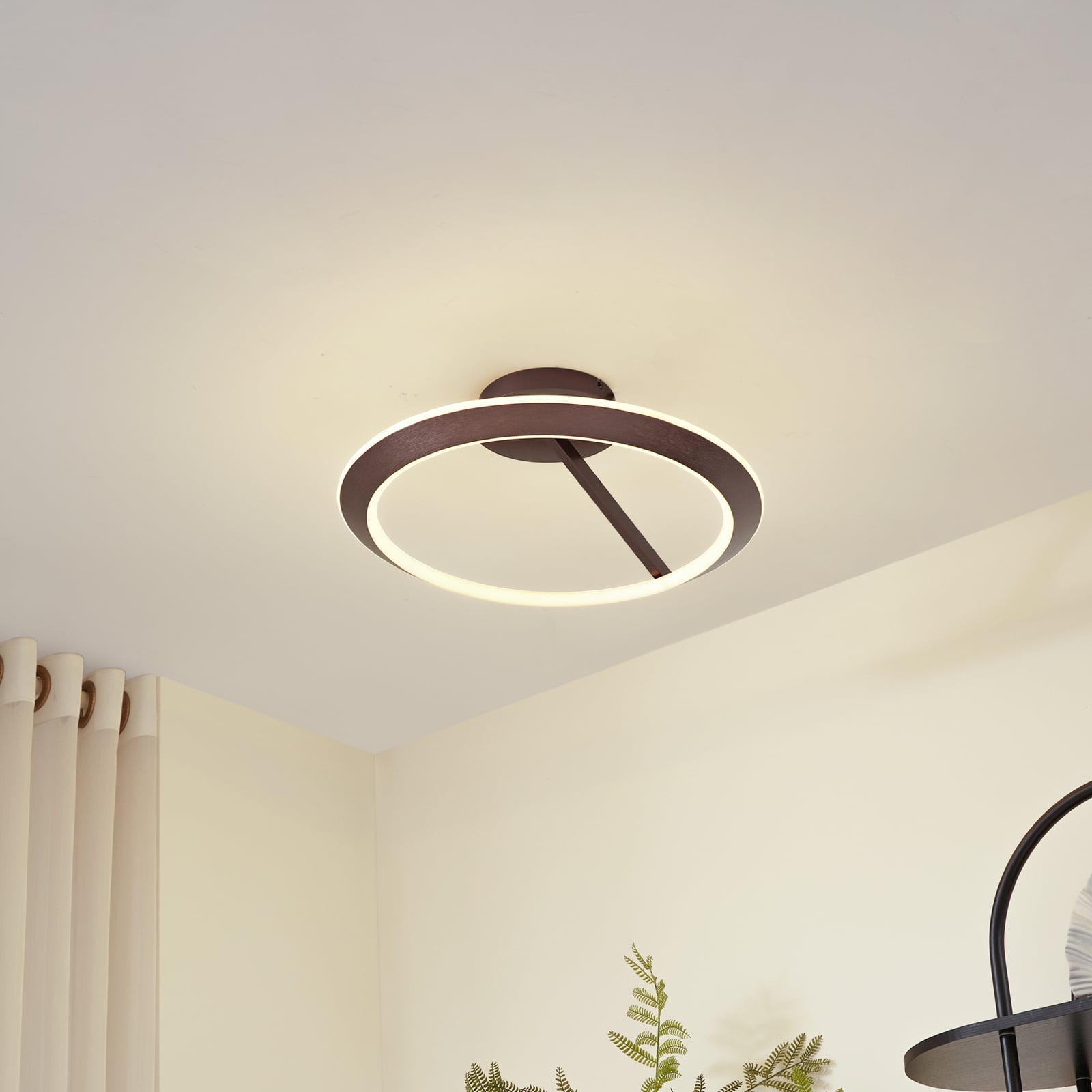 LED taklampe Eldra dimbar kaffebrun Ø56 cm bakside