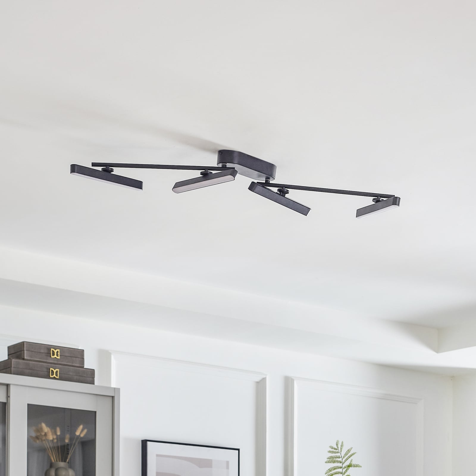 LED taklampe Eldrin 4-lys svart dimbar bakside