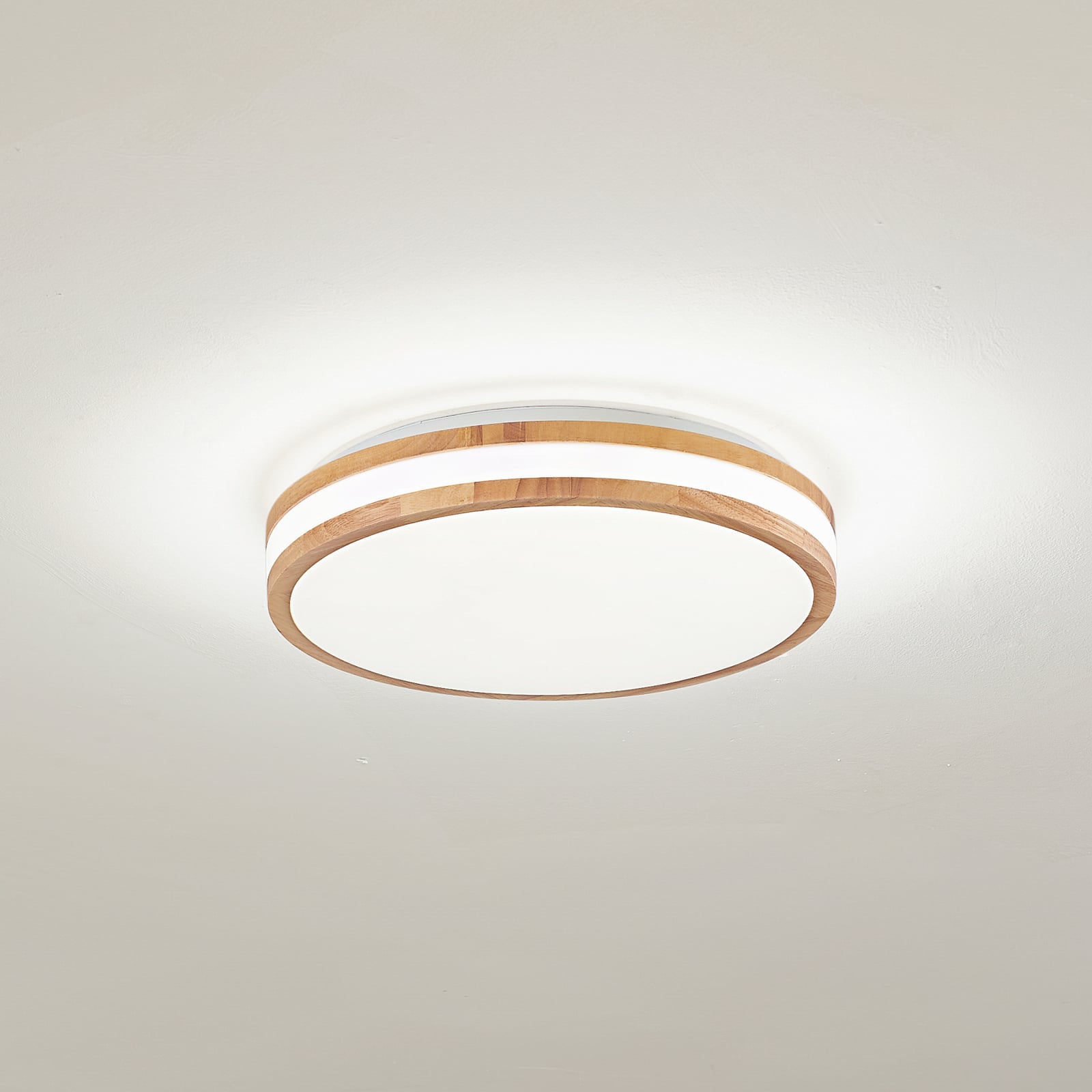 LED taklampe Emiva tre Ø39,5 cm forfra