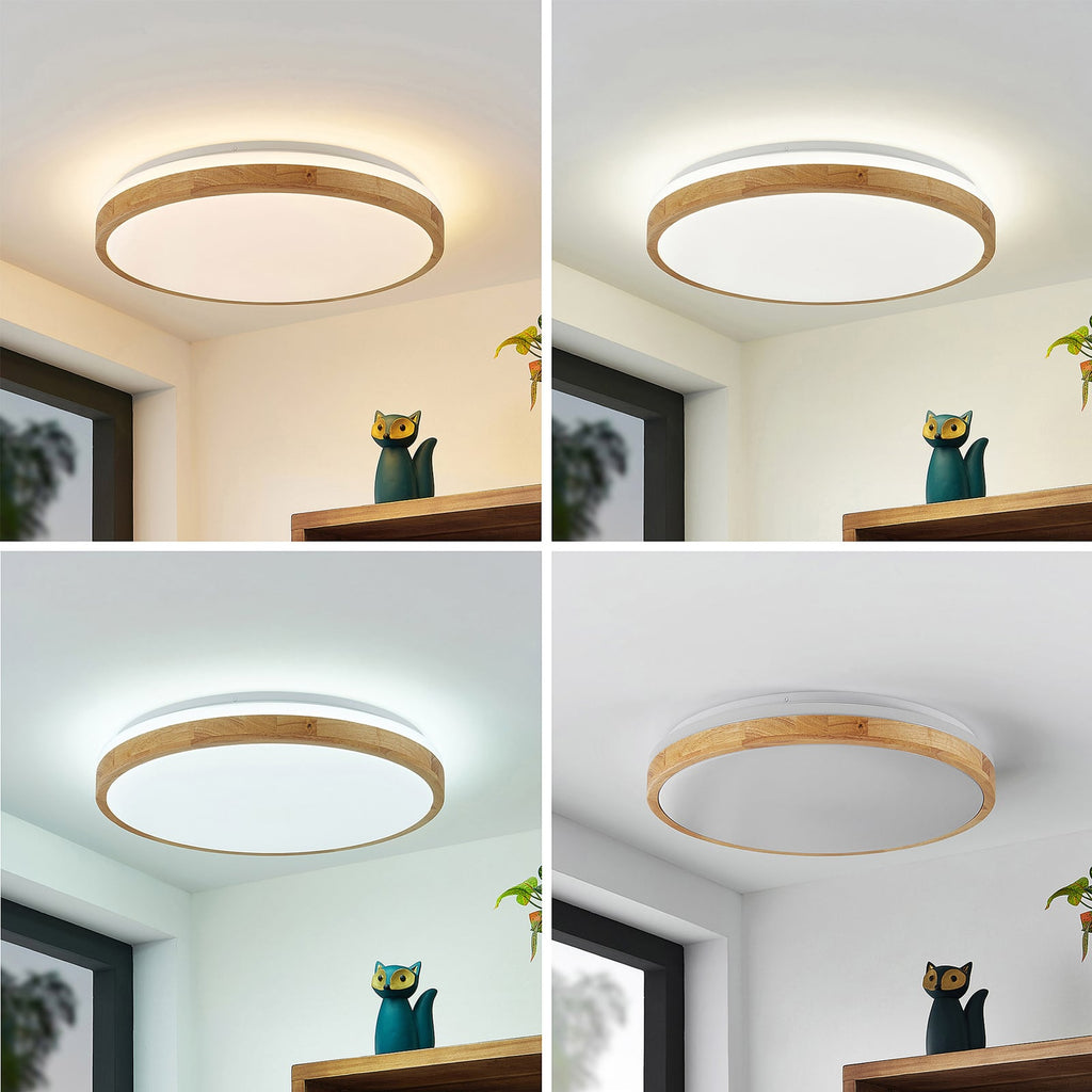 LED taklampe Emiva tre CCT dimbar med fjernkontroll montert i rom