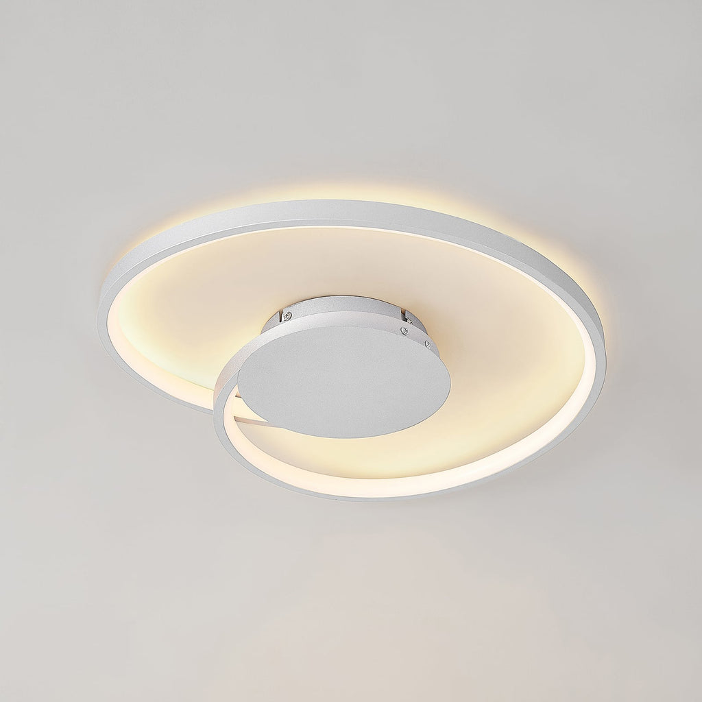 LED taklampe Enesa dimbar sølv montert i rom