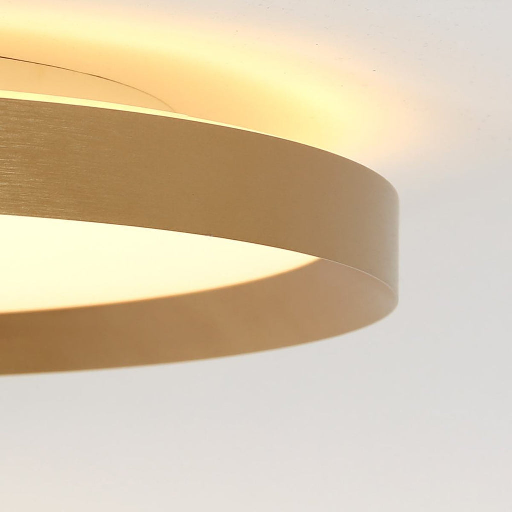 LED taklampe Flady dimbar gullfarget Ø50 cm nærbilde