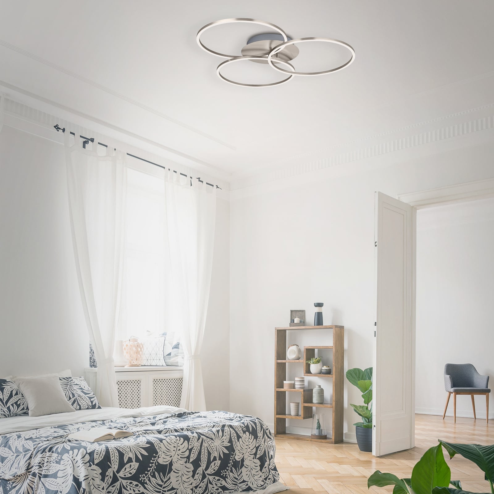 LED taklampe Frame Ring 3-lys matt nikkel montert i rom