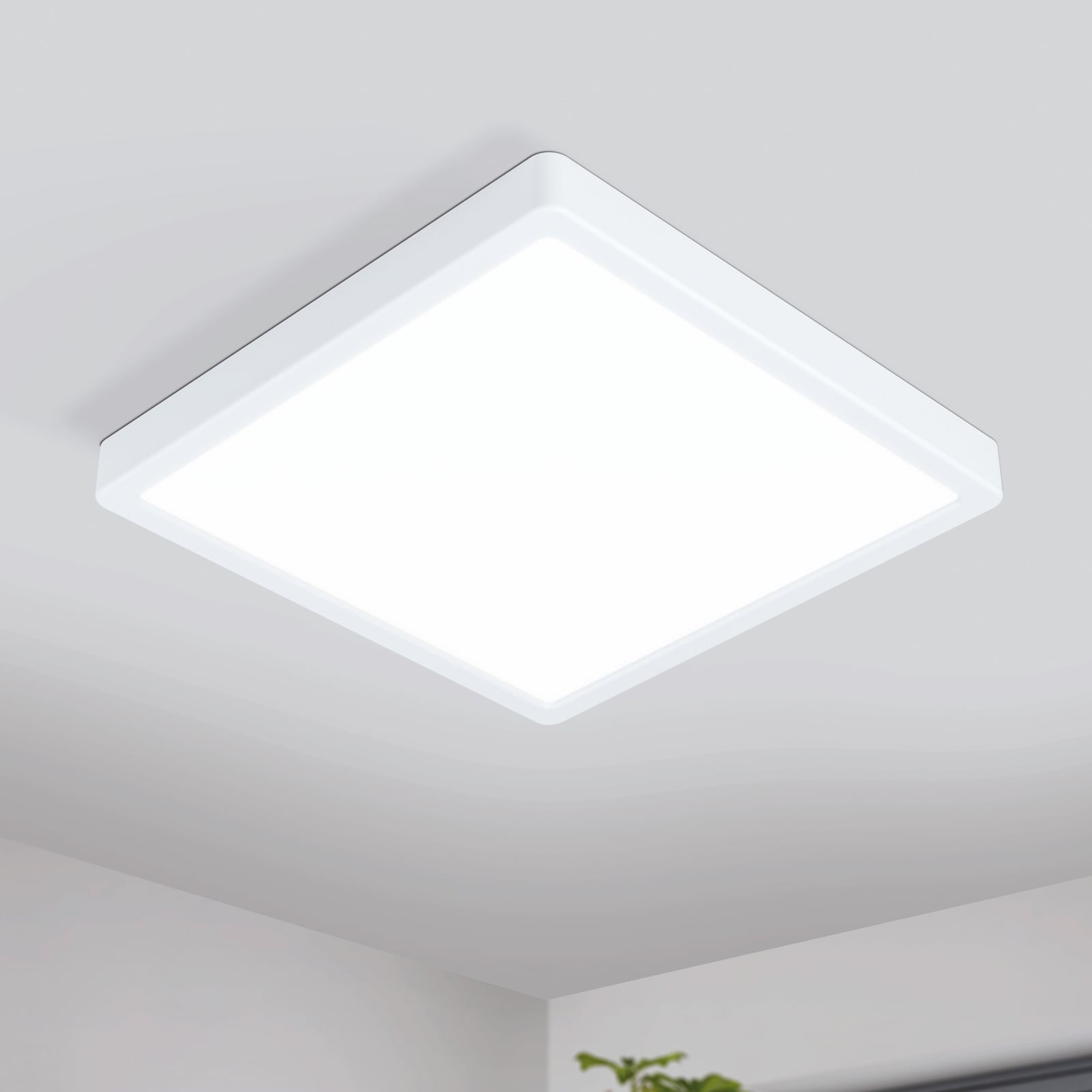 LED taklampe Fueva-Z smart dimbar 28x28 cm hvit IP44 forfra