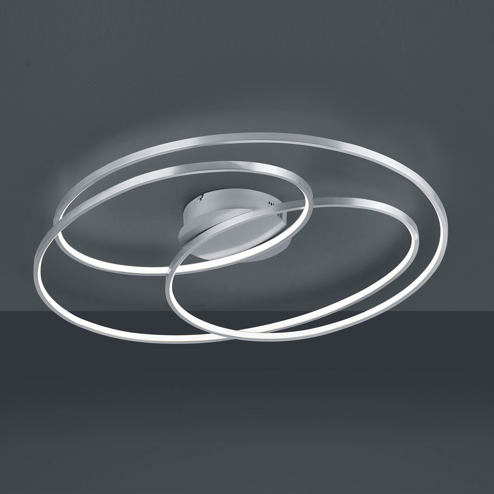 LED taklampe Gale dimbar matt nikkel 80 cm 50W detalj av metallskjerm