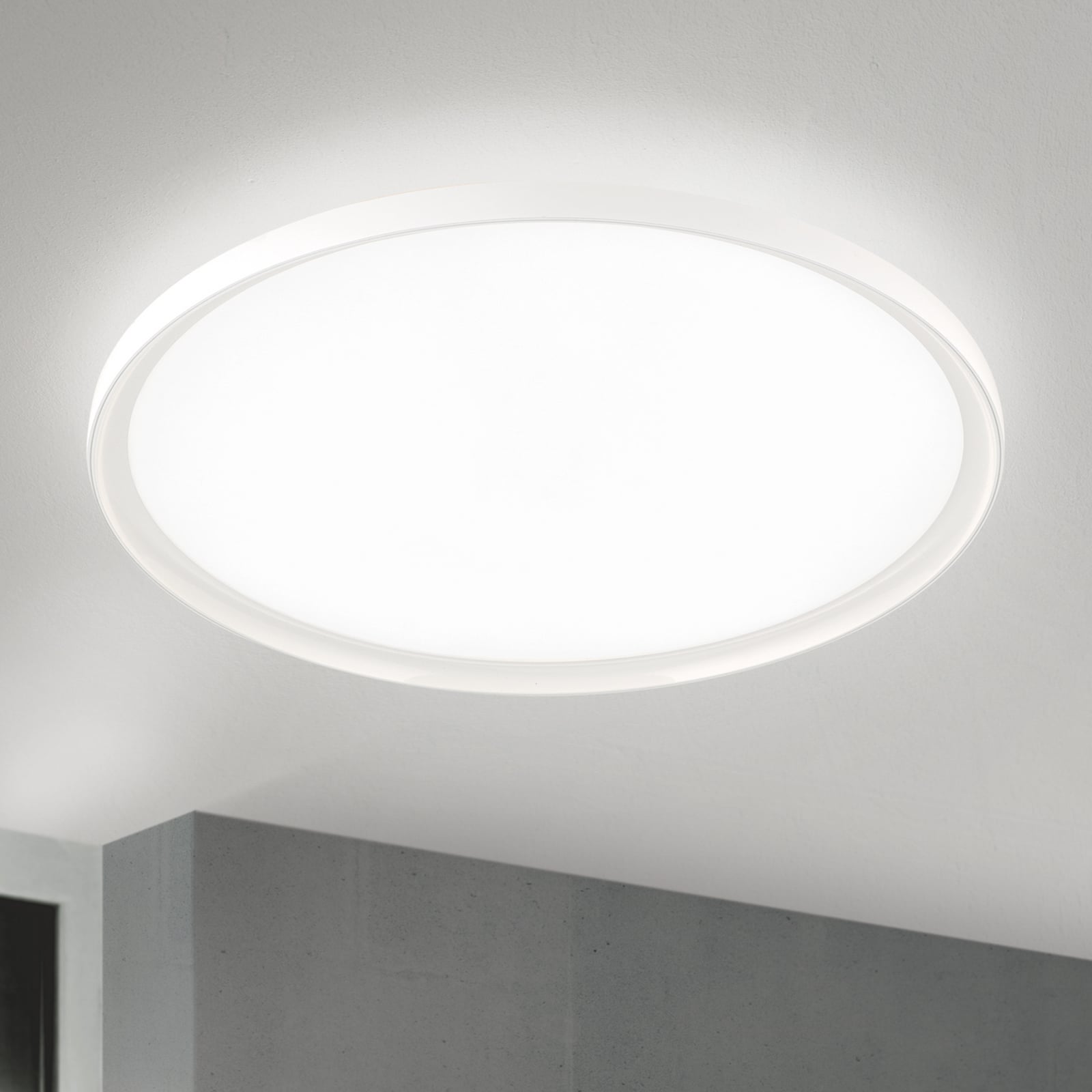 LED taklampe GAMMA Ø60 cm hvit CCT dimbar med fjernkontroll forfra