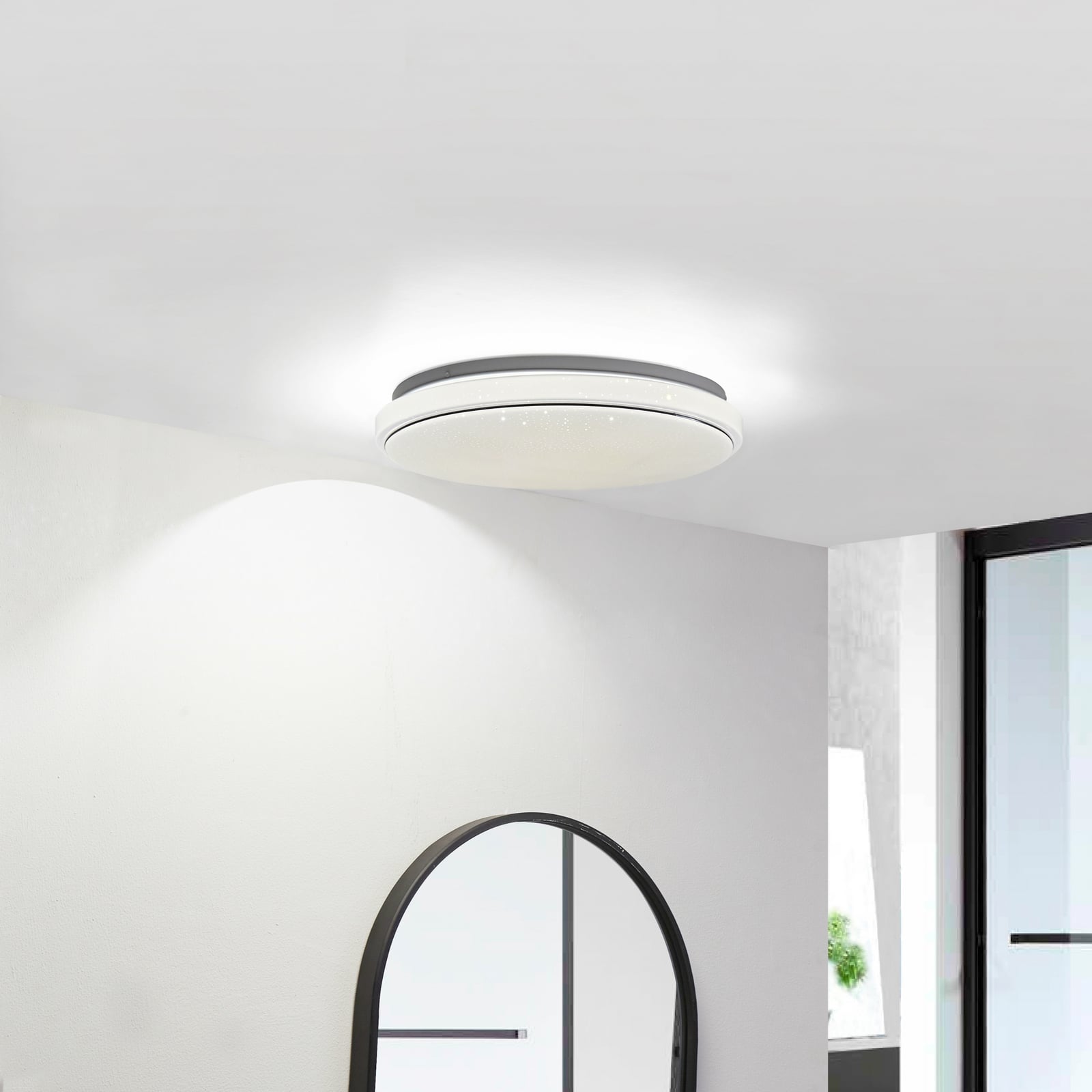 LED taklampe Glamo hvit/krom bakside