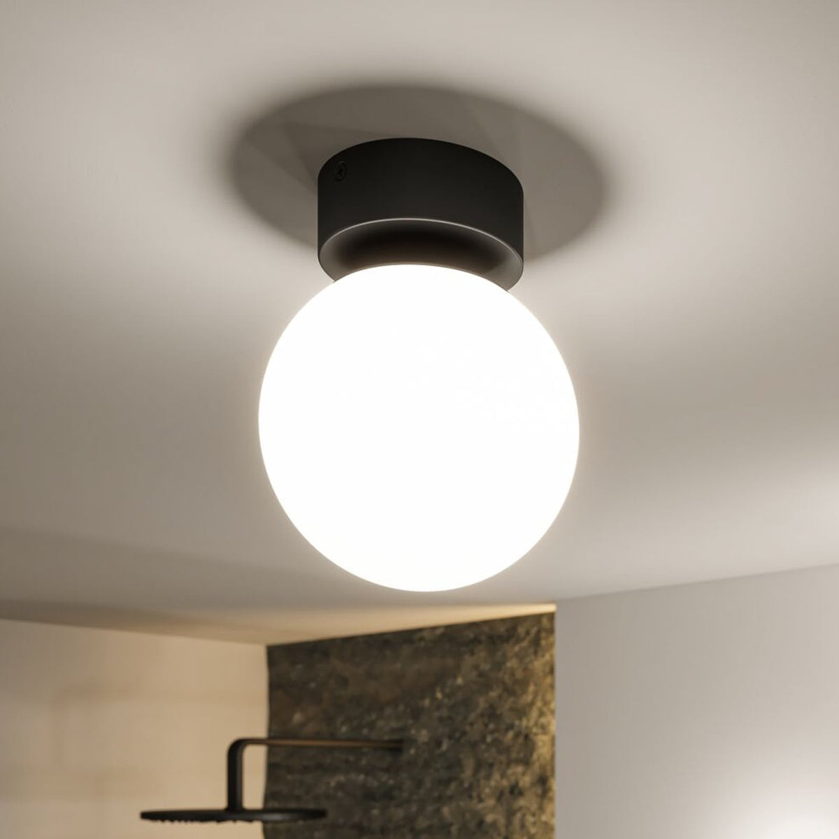 LED taklampe Gove svart matt Ø12 cm IP44 forfra