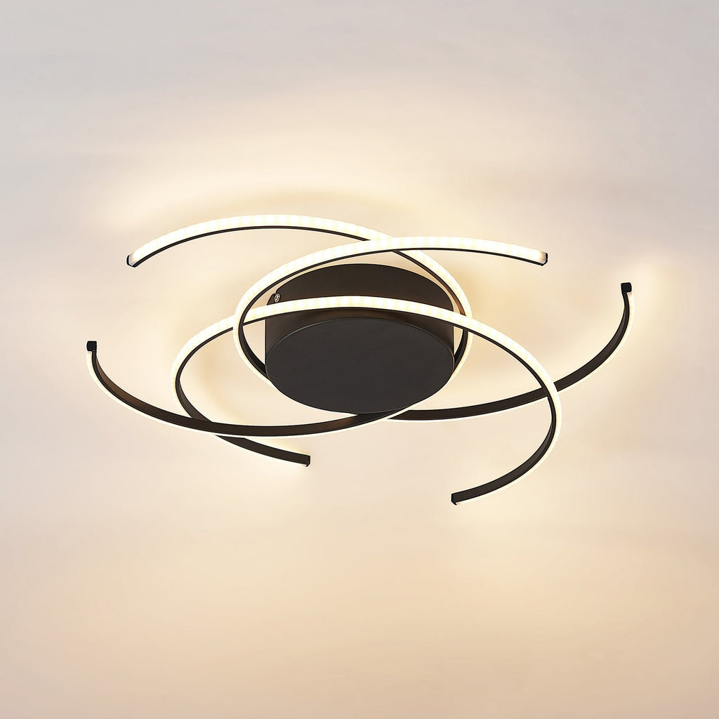 LED taklampe Hamza 3 lysringer dimbar Ø49 cm svart montert i rom