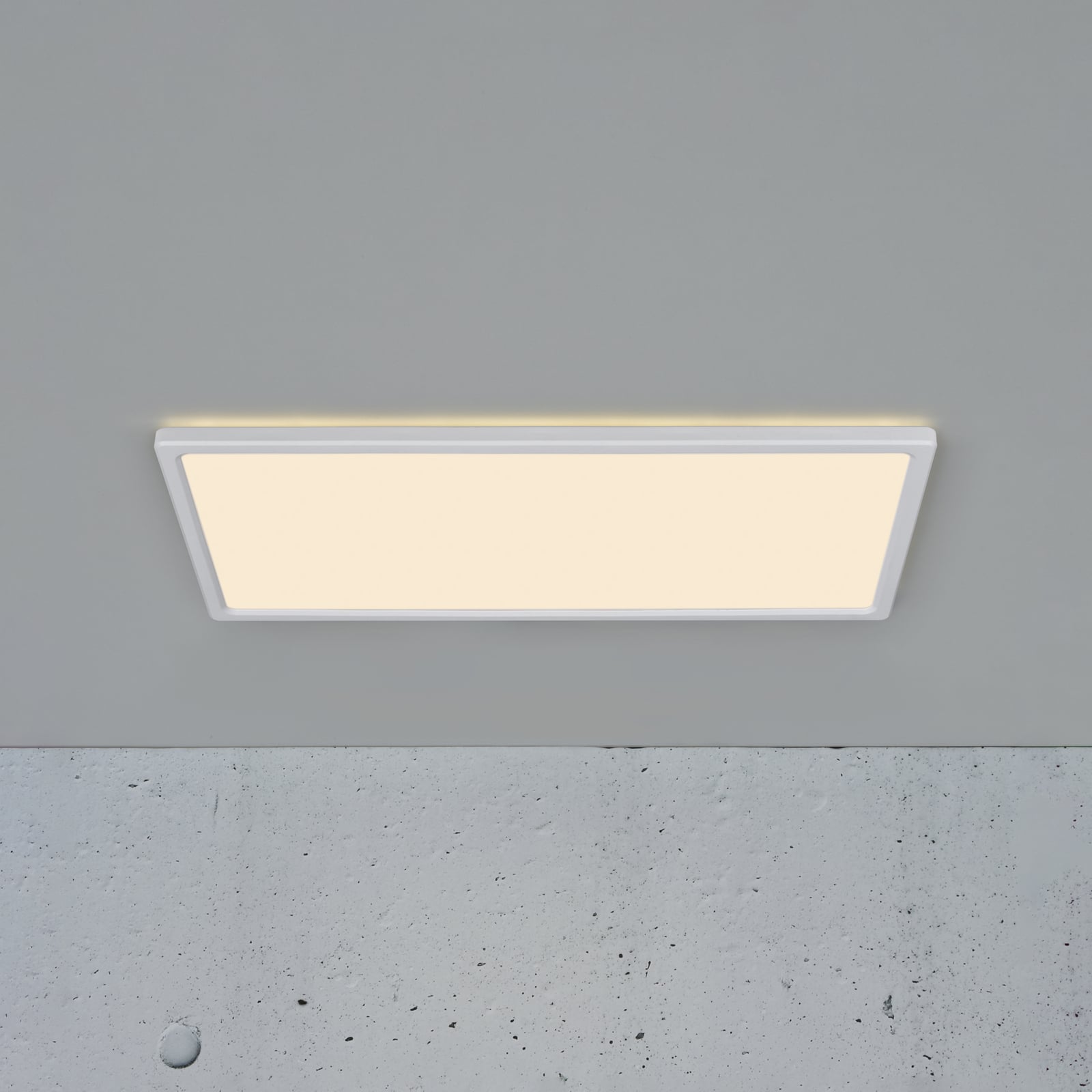 Detaljbilde av LED taklampe Harlow Smart plastmateriale