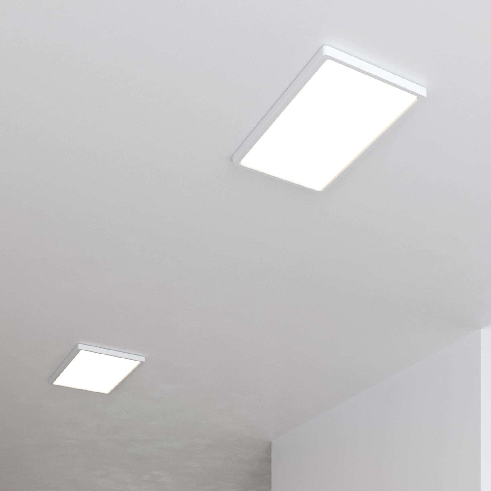 LED taklampe Harlow Smart med dimme- og RGB-funksjon