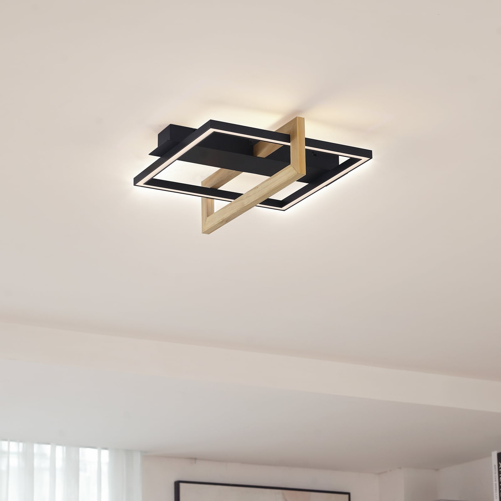 LED taklampe Holamu svart med tredetalj bakside
