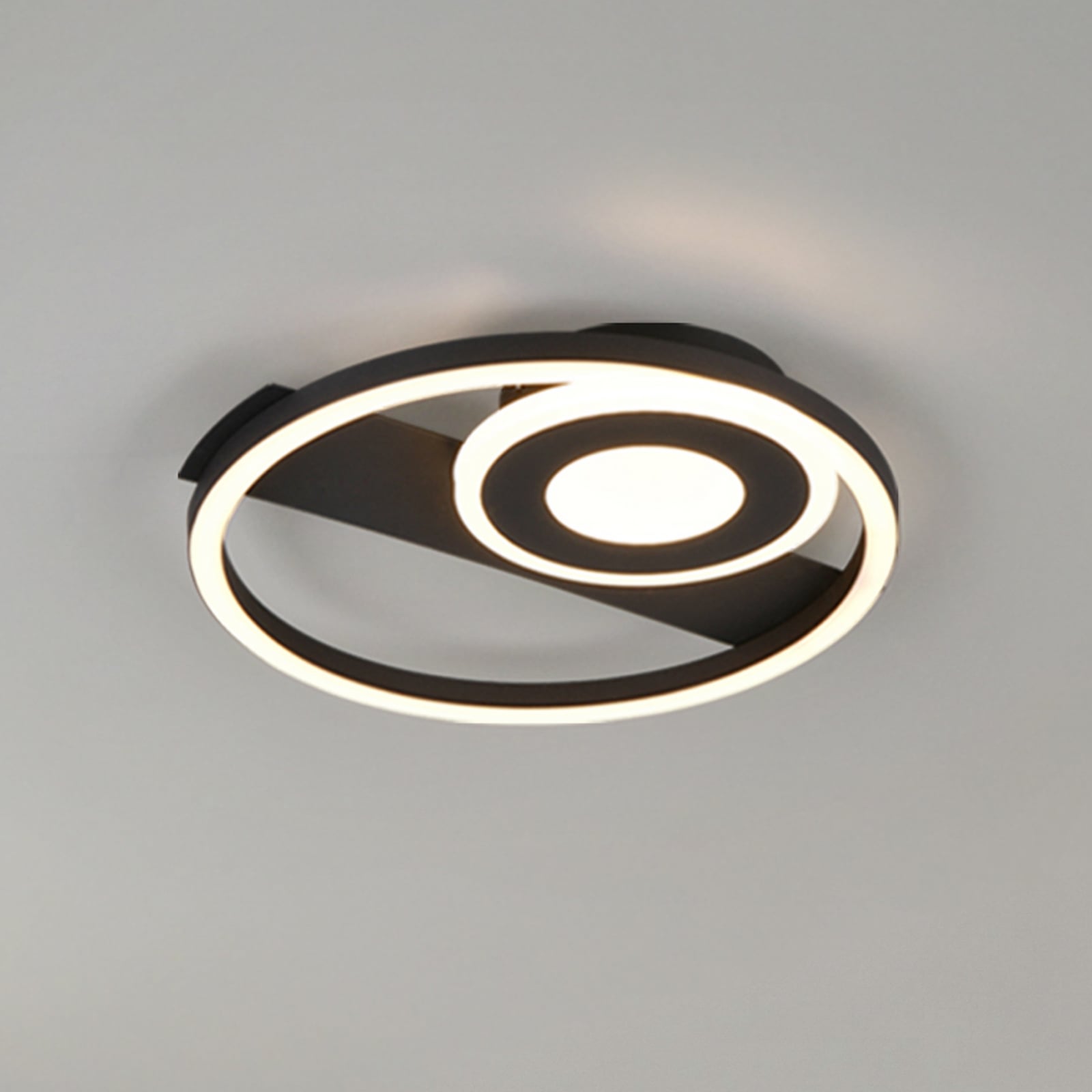 LED taklampe Horus dimbar svart metall forfra