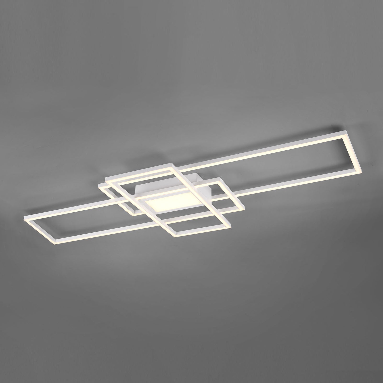 LED taklampe Irvine CCT dimbar hvit matt montert i rom