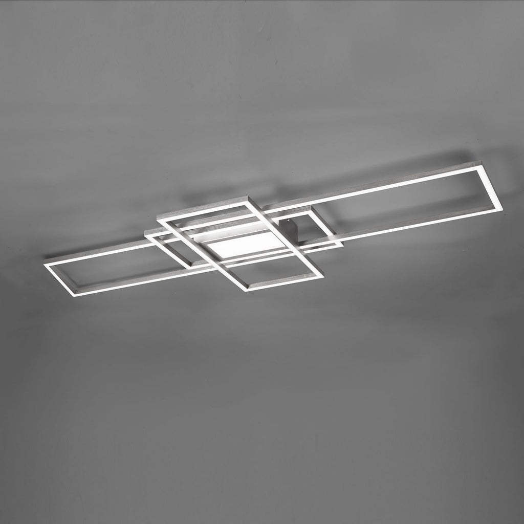 Nærbilde av LED taklampe Irvine dimbar matt nikkel 105 cm lys