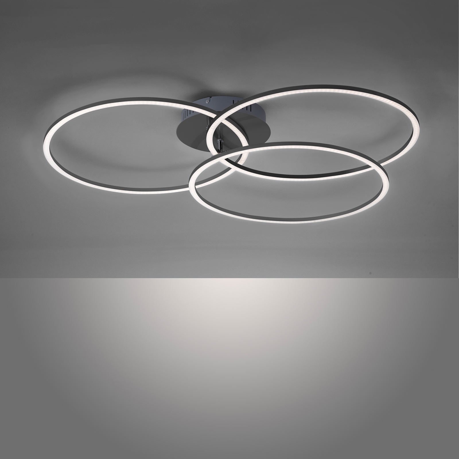 LED taklampe Ivanka tre ringer dimbar svart 75 cm detalj