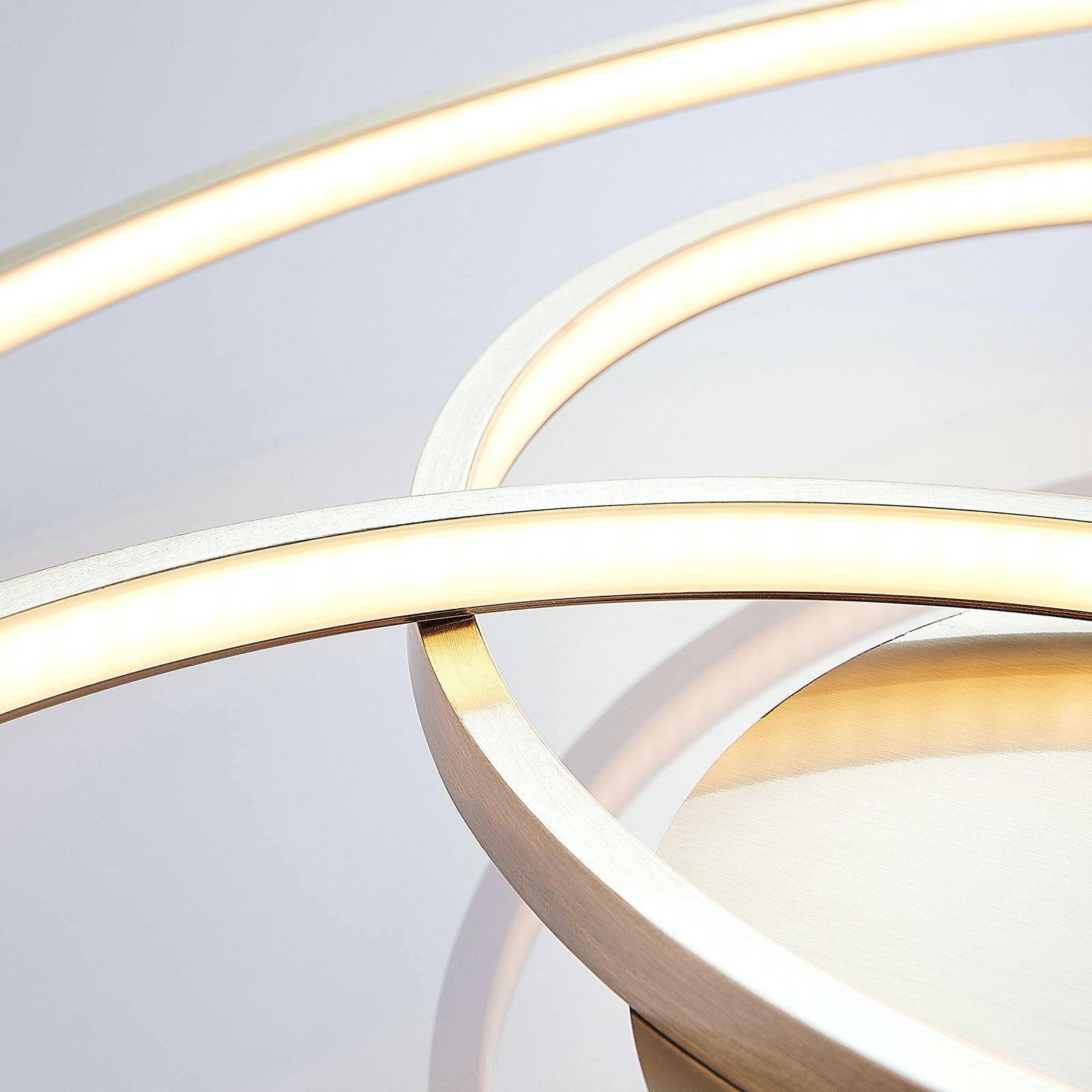 LED taklampe Joline dimbar matt nikkel Ø60 cm 36W - Lindby