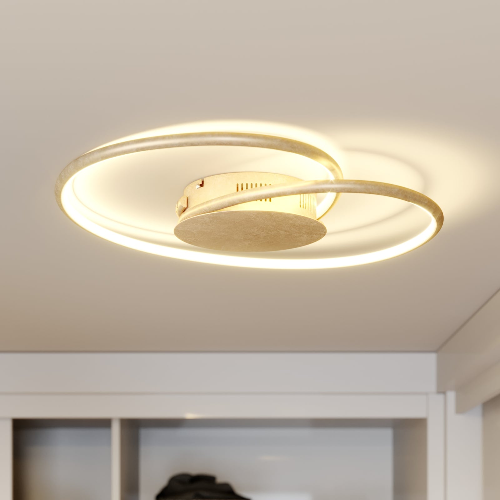 LED taklampe Joline gullfarget metall forfra