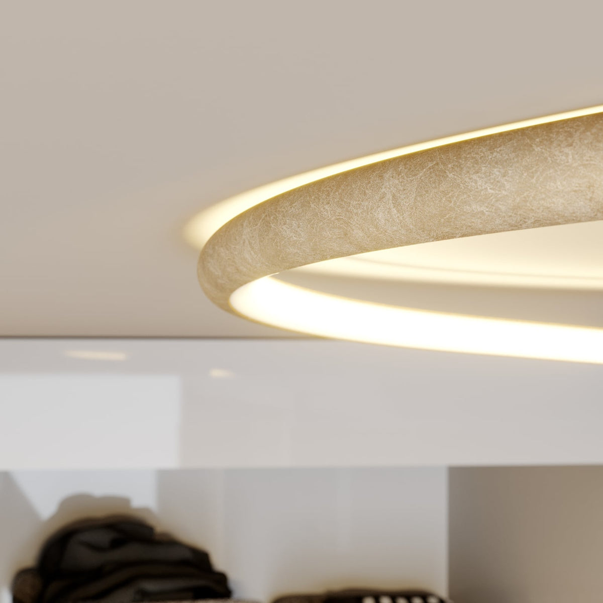 LED taklampe Joline gullfarget metall nærbilde