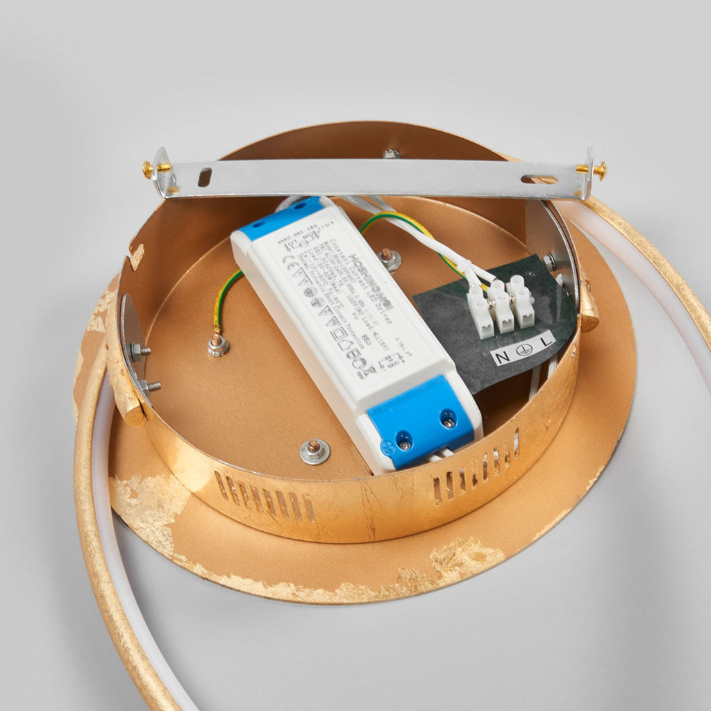 LED taklampe Joline gullfarget metall Ø74 cm lysdetalj