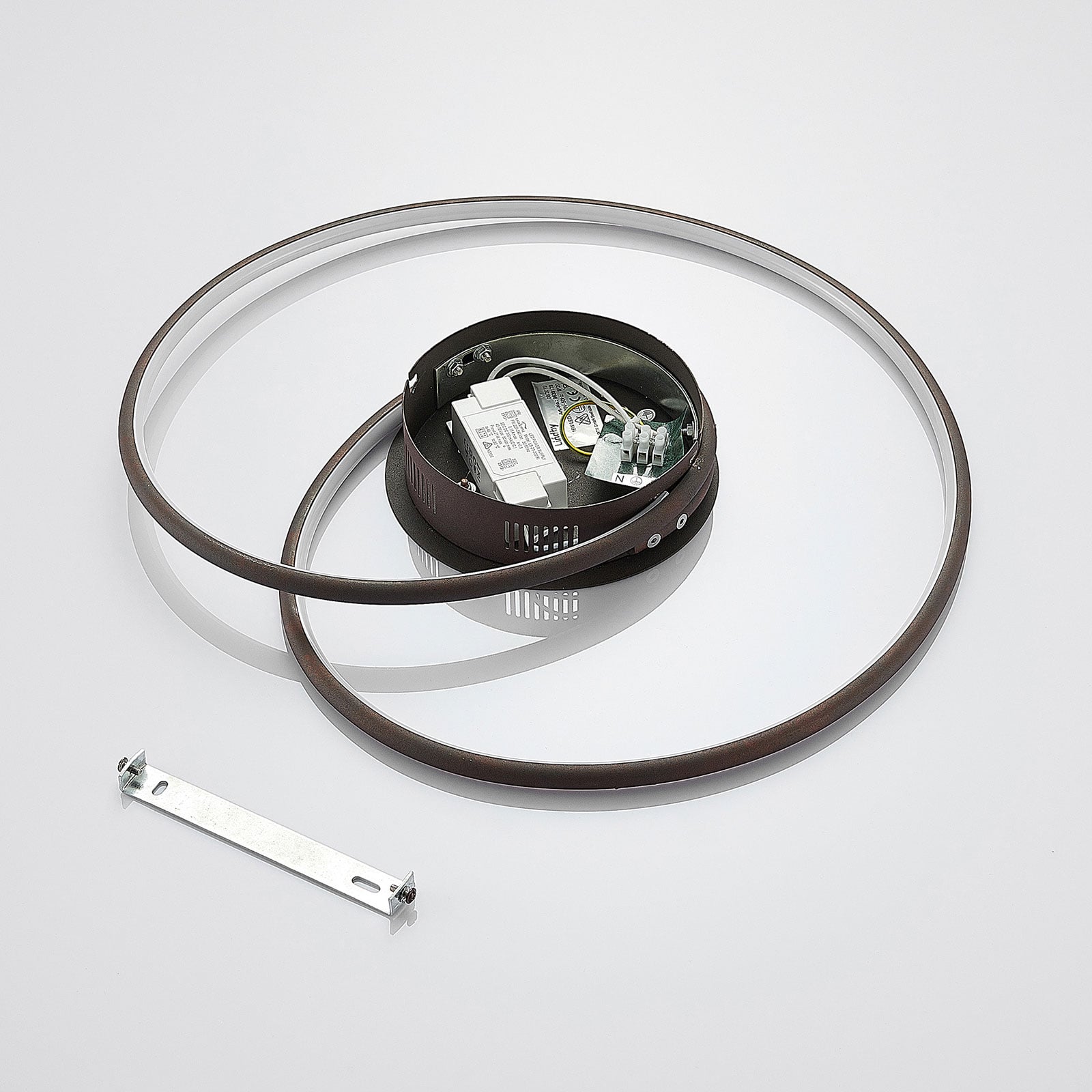 LED taklampe Joline spiralform rustfarget Ø45 cm i moderne interiør