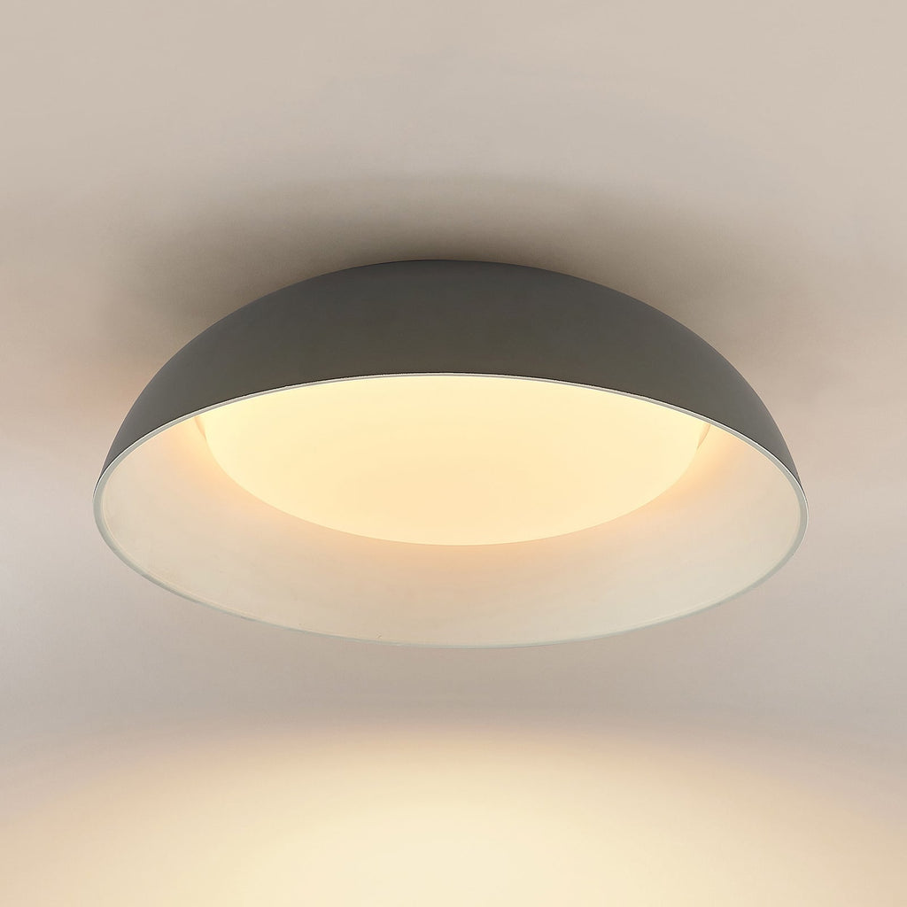 LED taklampe Juliven grå aluminium detalj på akrylskjerm