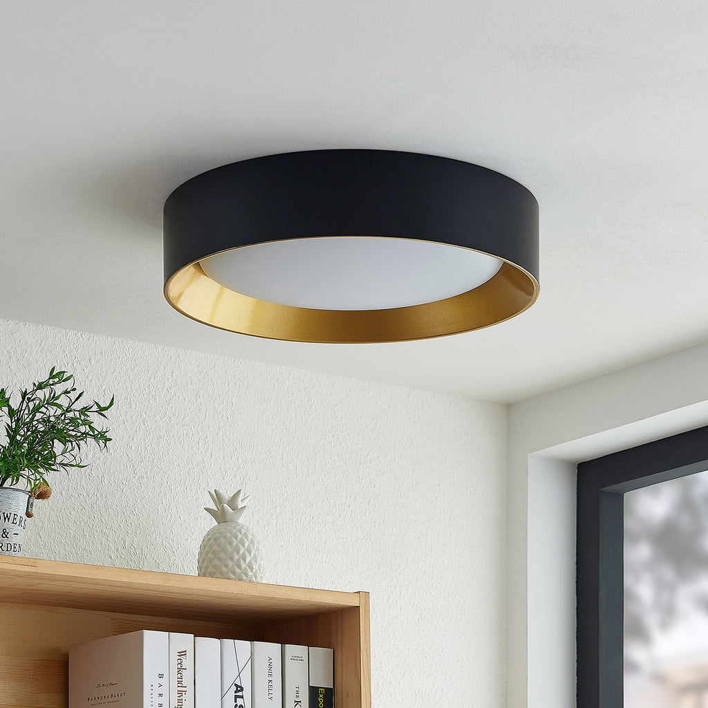 LED taklampe Kambia svart/gull aluminium Ø45 cm detalj av overflate