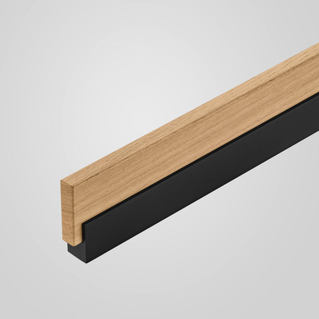 LED taklampe Keijo dimbar eik/svart nærbilde av LED-lys