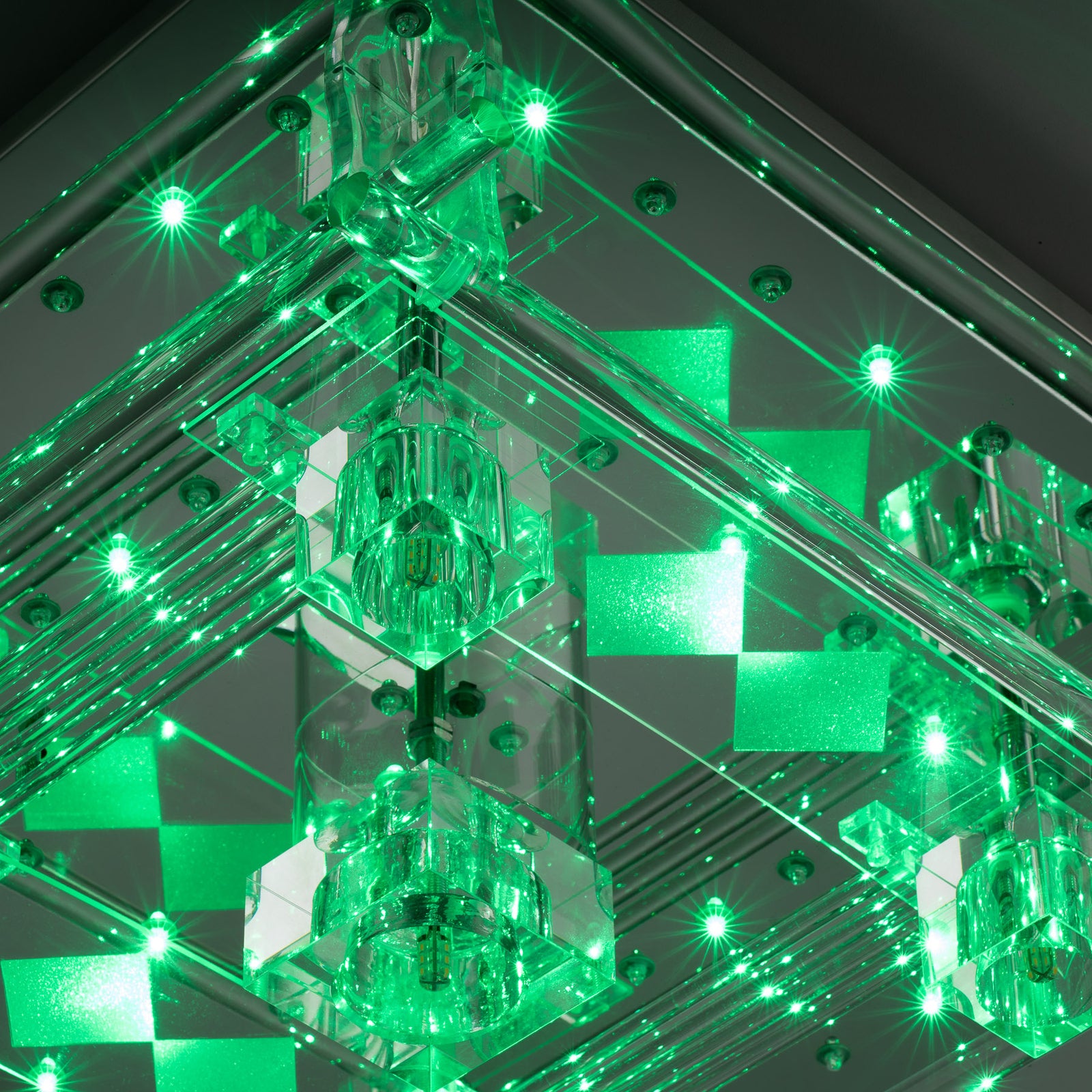 LED taklampe Kemal 2.0 krom RGB med fjernkontroll monteringsdetalj