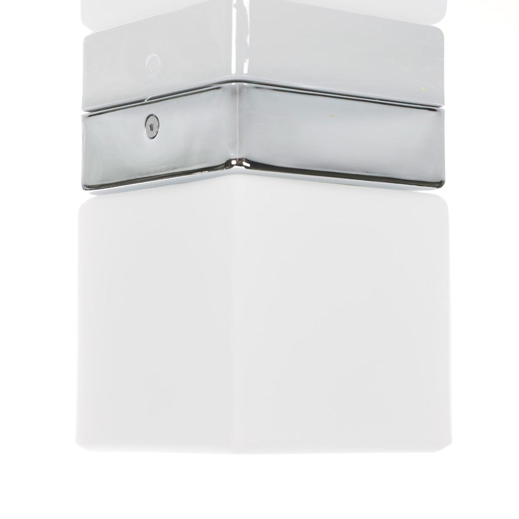 LED taklampe Keto terningform opalglass krom IP44 bakside