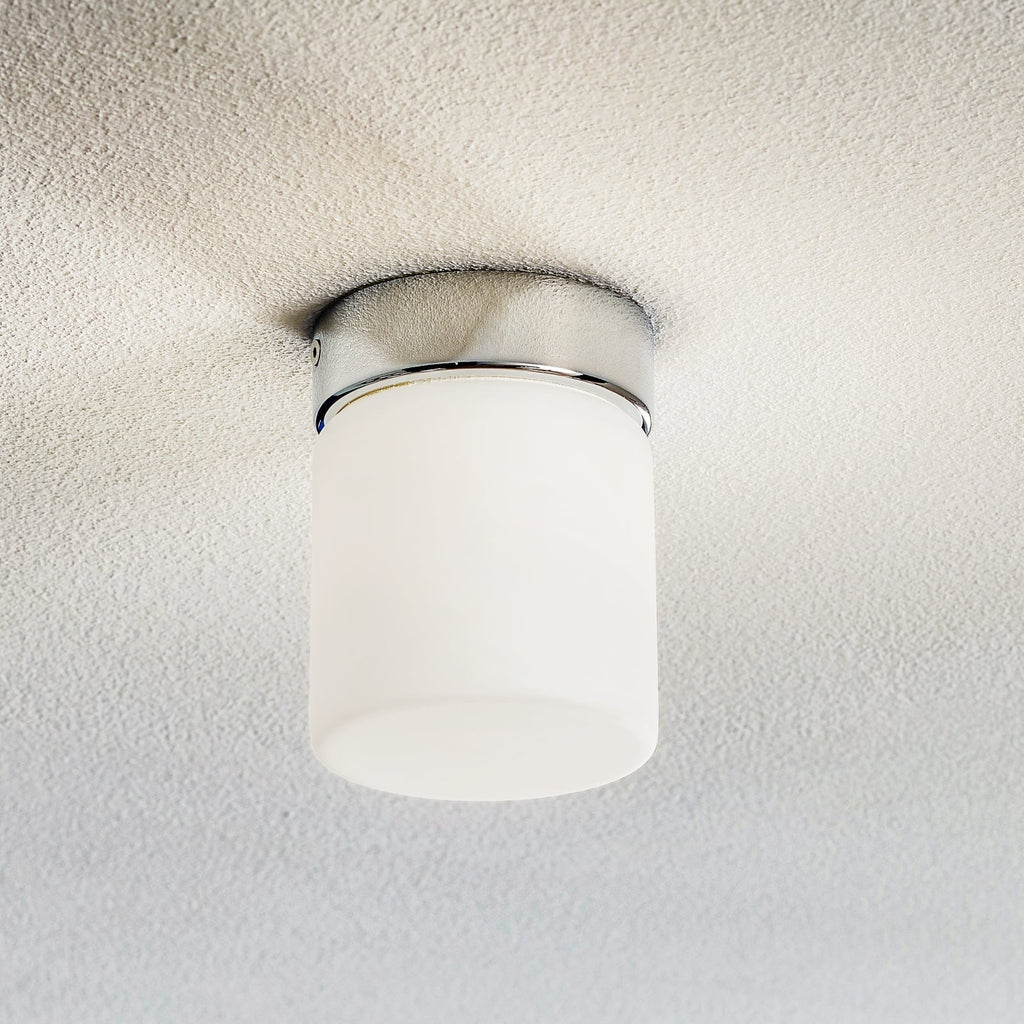 LED taklampe Keto sylinder krom opalglass Ø10 cm IP44 forfra