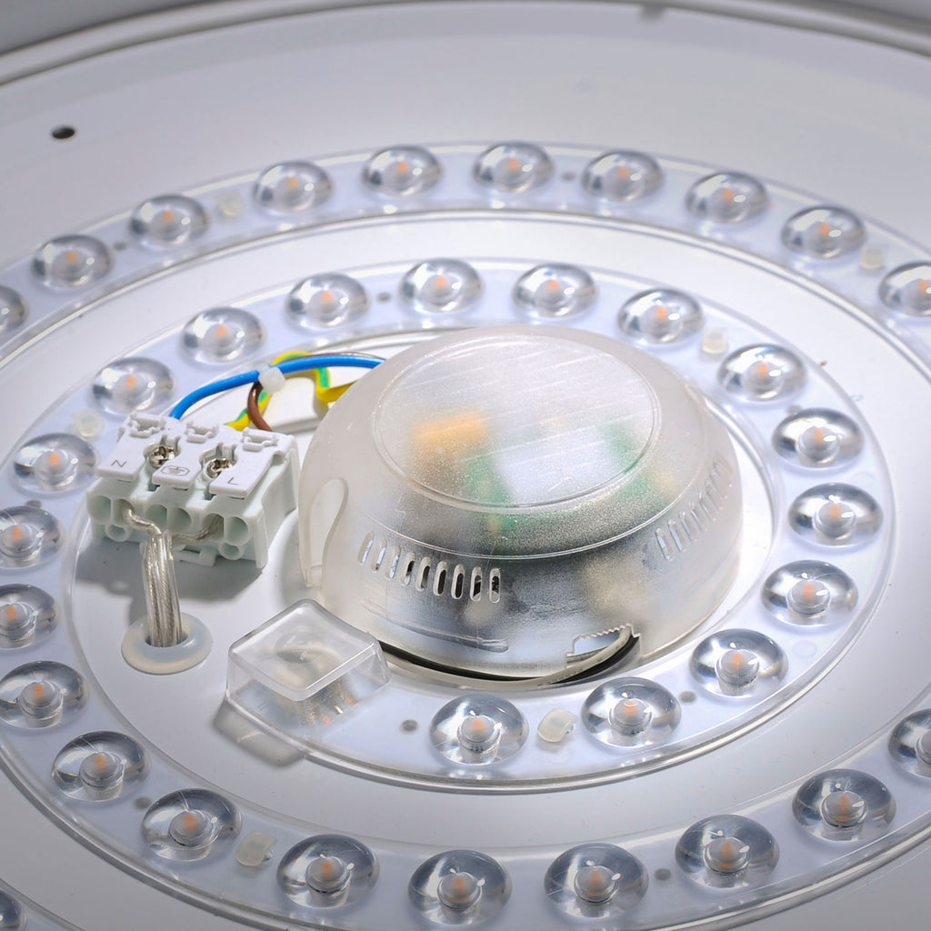 Sidevisning av LED taklampe Lavinia med bevegelsessensor Ø38,5 cm IP44