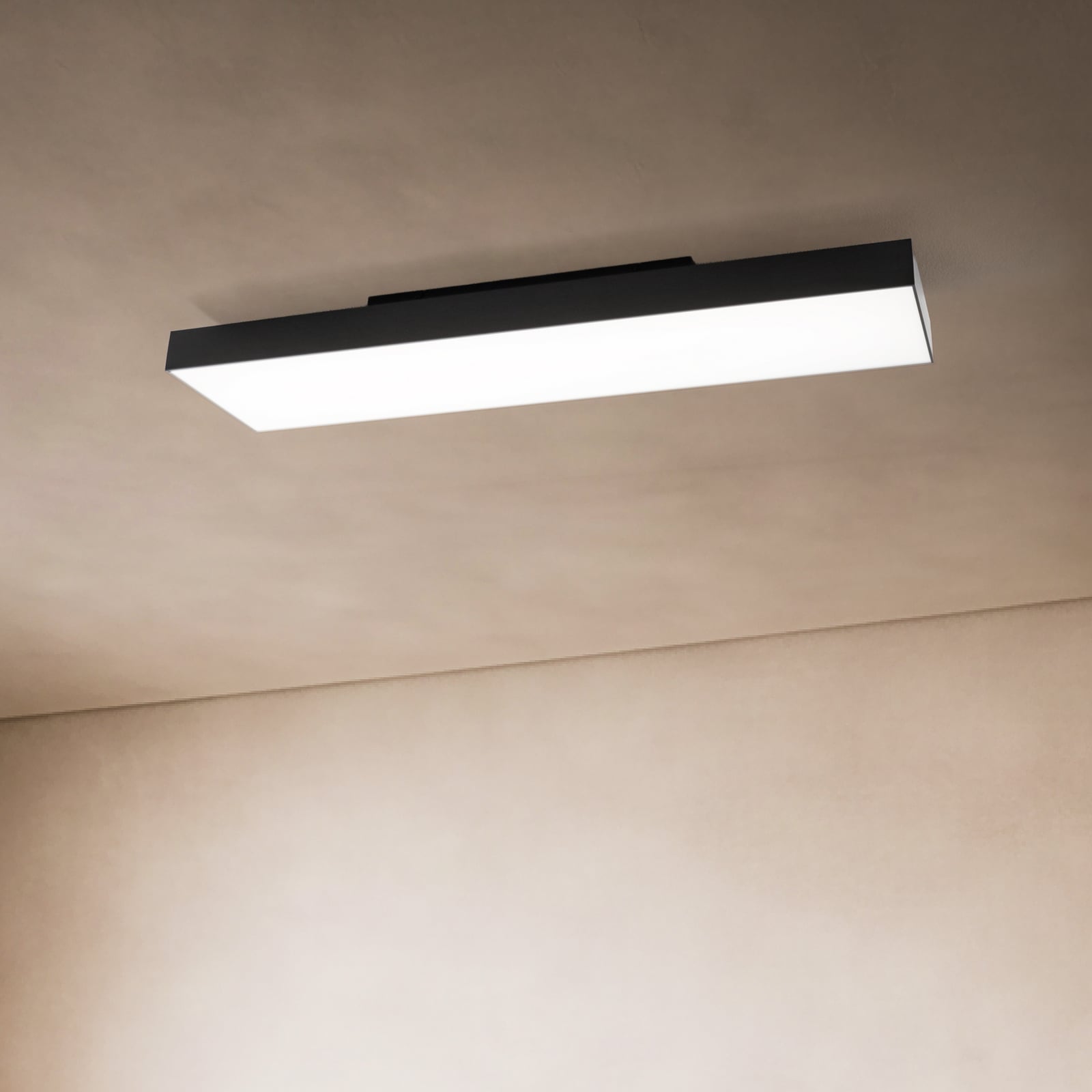 LED taklampe Leicy svart 100 cm RGBIC CCT dimbar forfra
