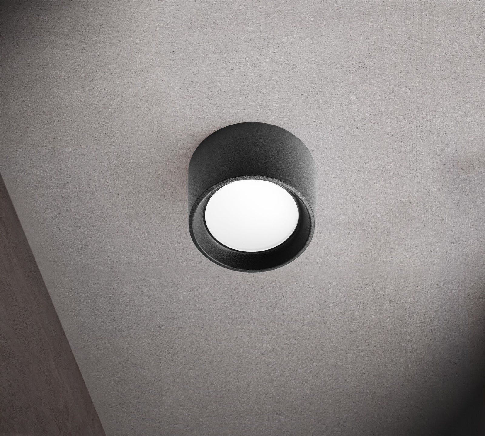 LED taklampe Livia Ø16 cm svart GX53 CCT nærbilde