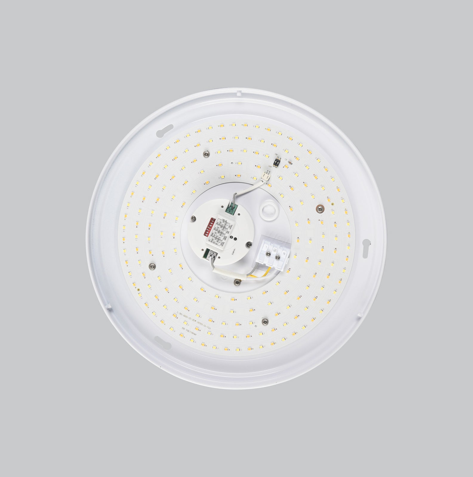 LED taklampe LUNA med bevegelsessensor hvit montert i rom