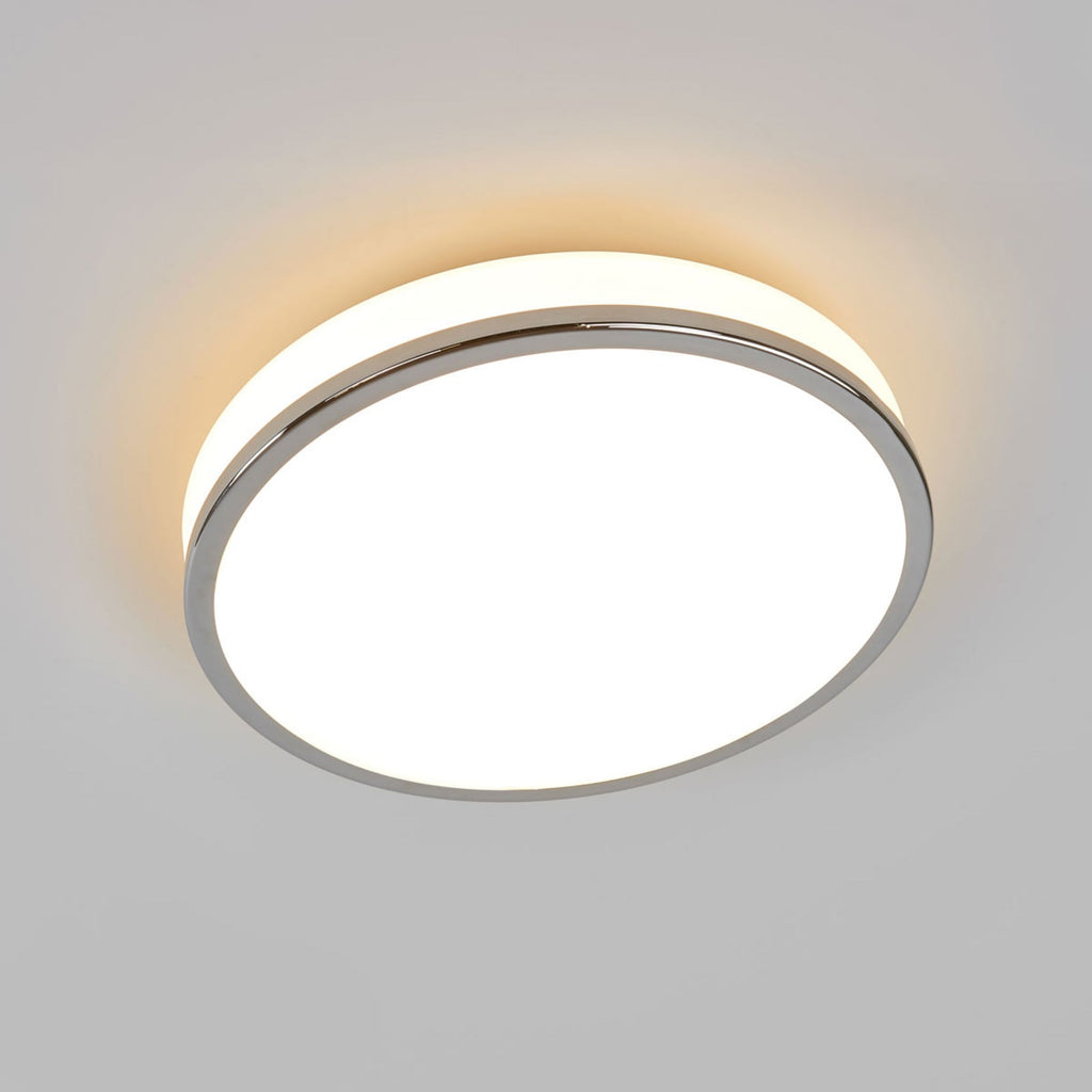 LED-taklampe Lyss krom og glass Ø28 cm IP44 lysdetalj