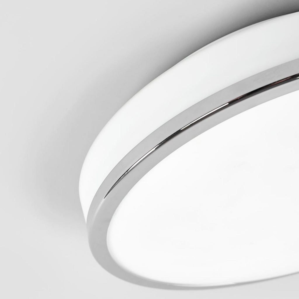 LED-taklampe Lyss krom og glass Ø28 cm IP44 sideprofil