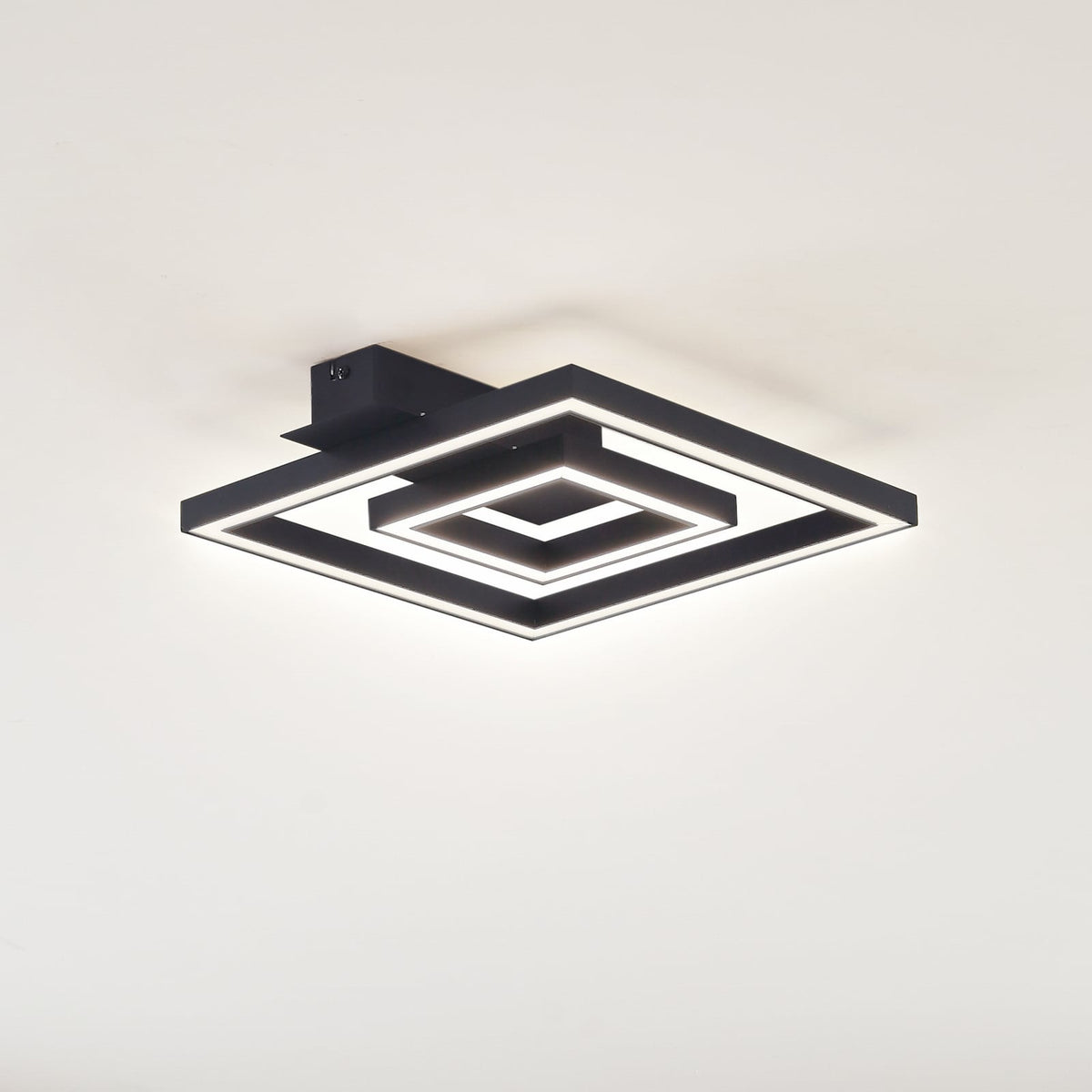 LED taklampe Madamo svart aluminium 30x30 cm forfra