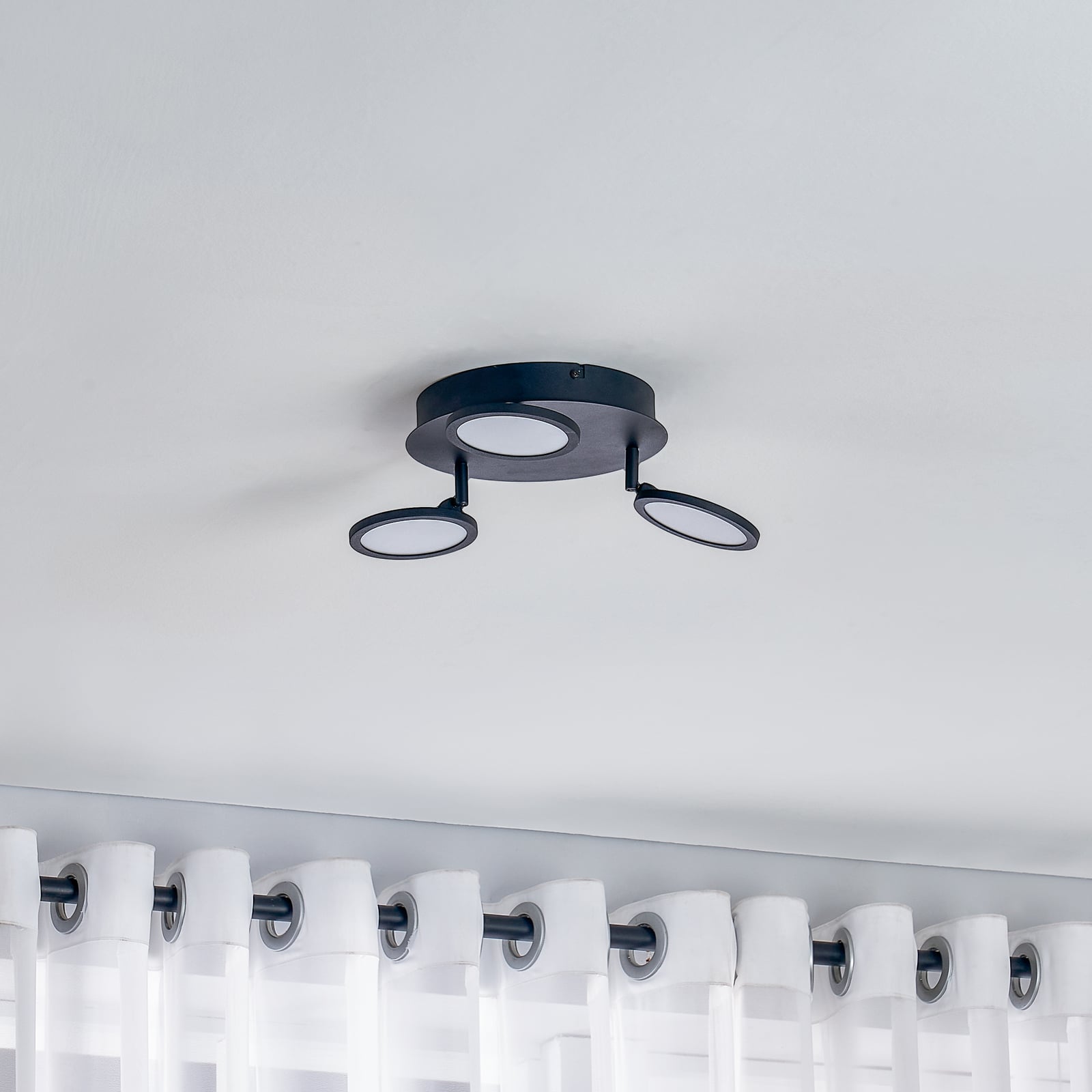LED taklampe Manel dimbar svart jern Ø22 cm 14W varmhvit bakside