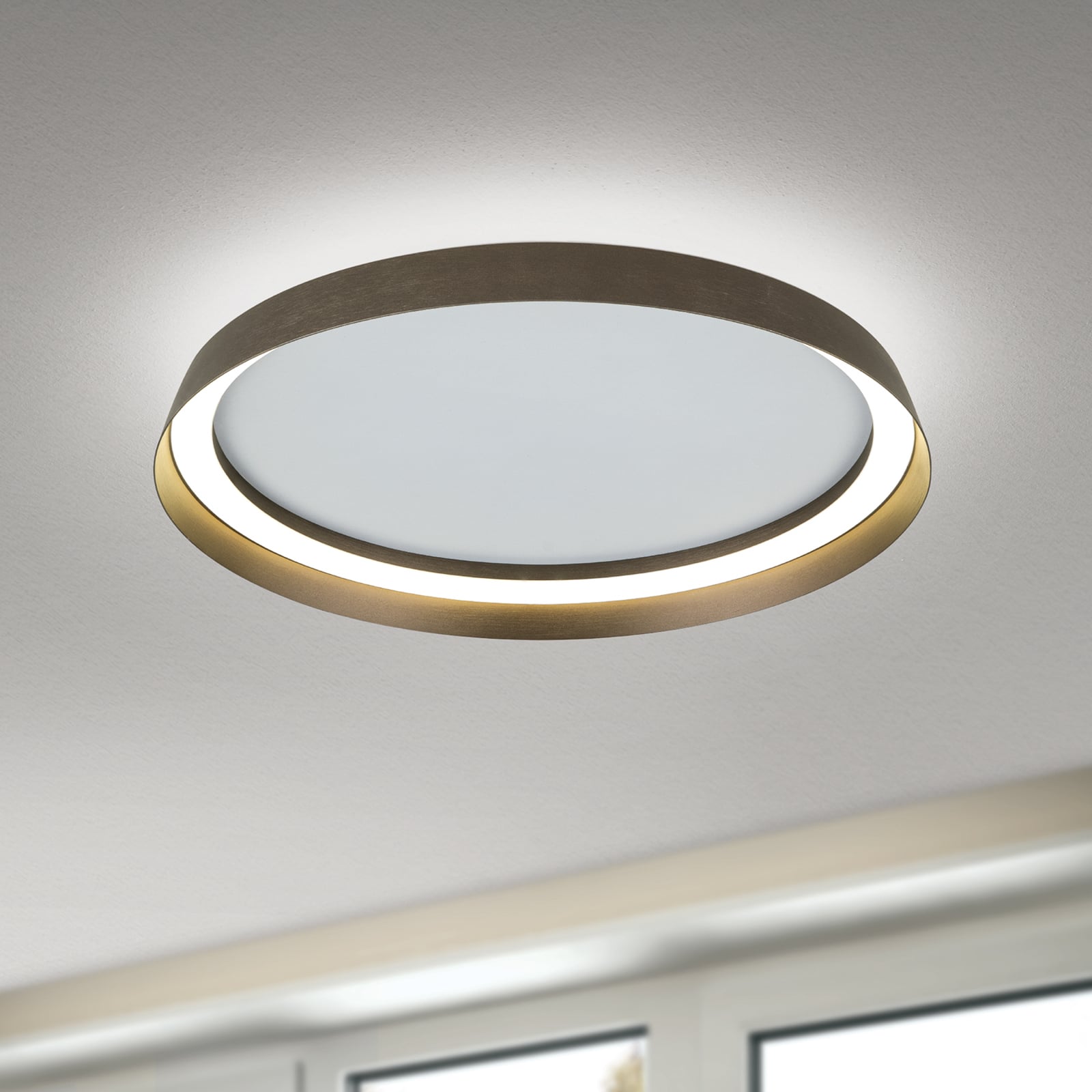 LED taklampe Manta aluminium bronse Ø45 cm bakside